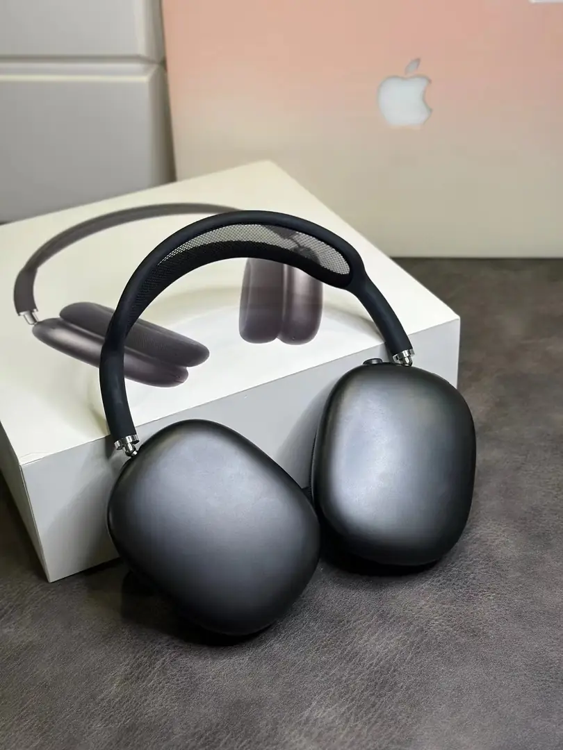 4129--145-Air Pods Max gallery