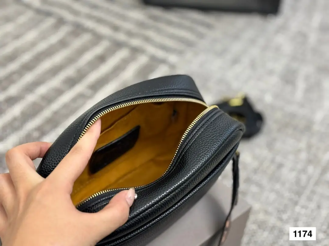 4179-55-coach gallery