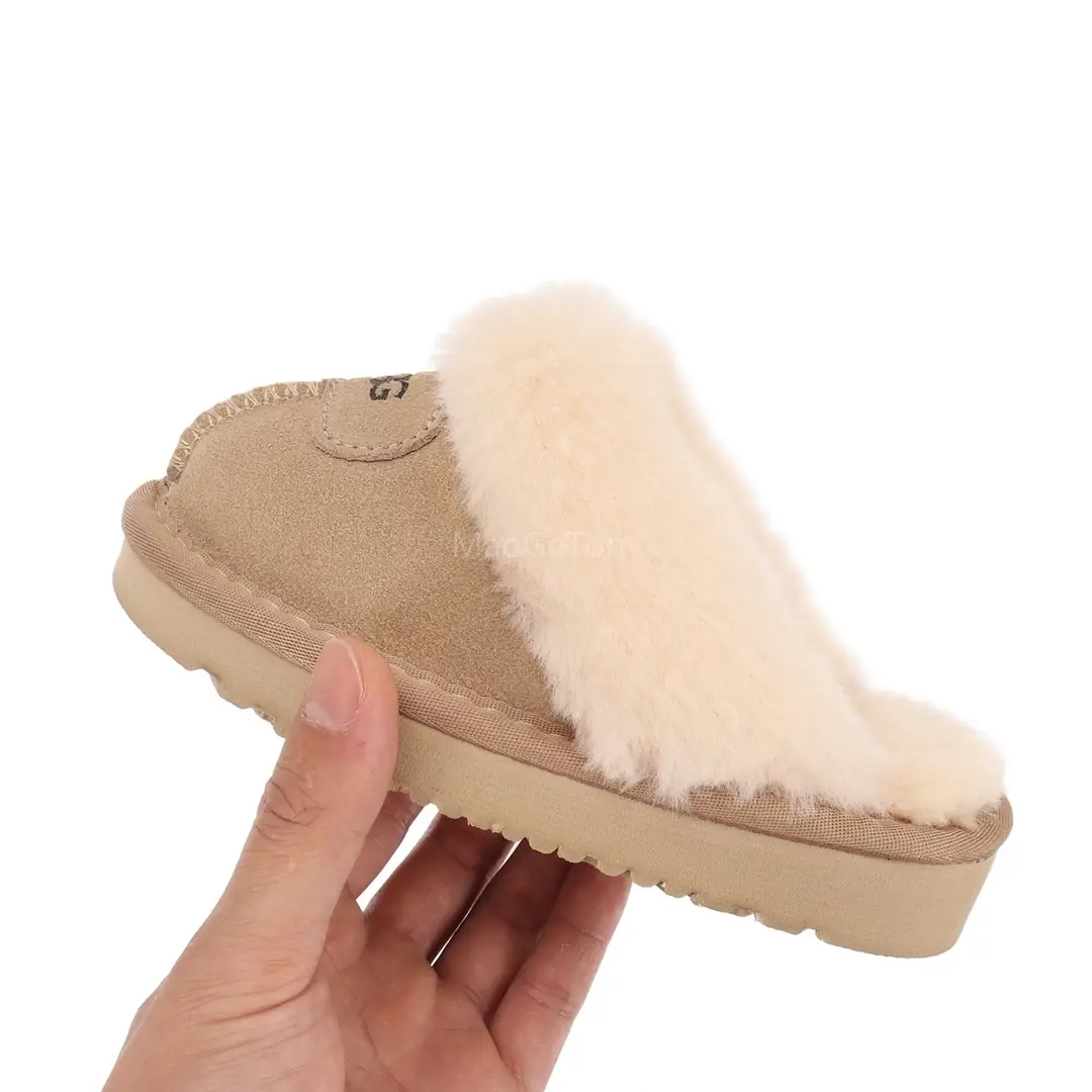 4261-33.99-UGG 21-35 gallery