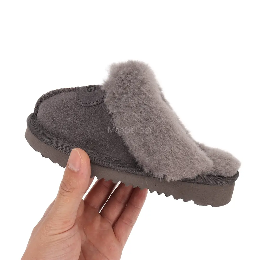 4261-33.99-UGG 21-35 gallery