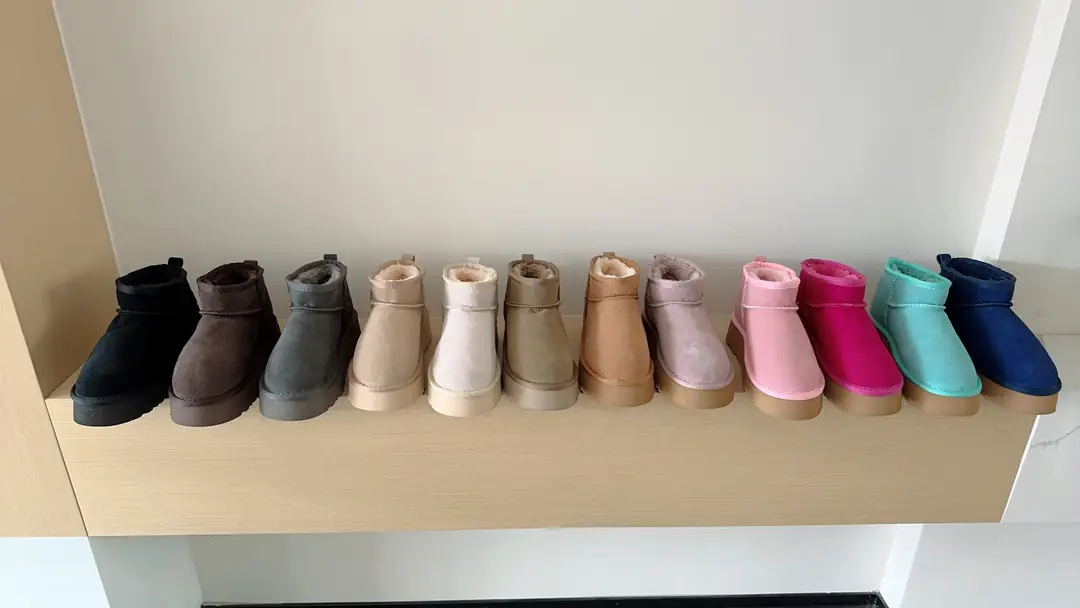 4324-39.99-ugg kids  24-35 gallery