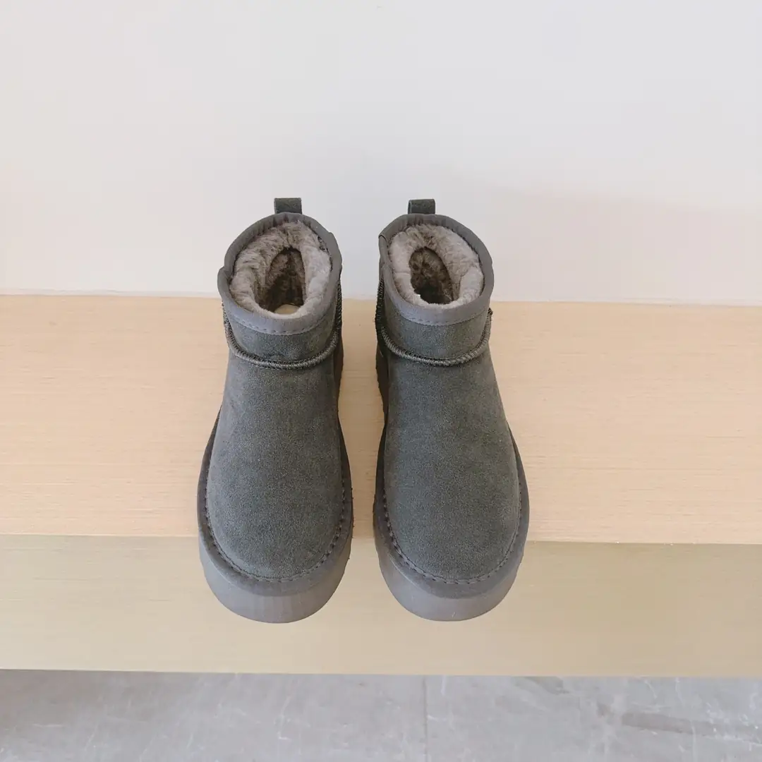 4324-39.99-ugg kids  24-35 gallery