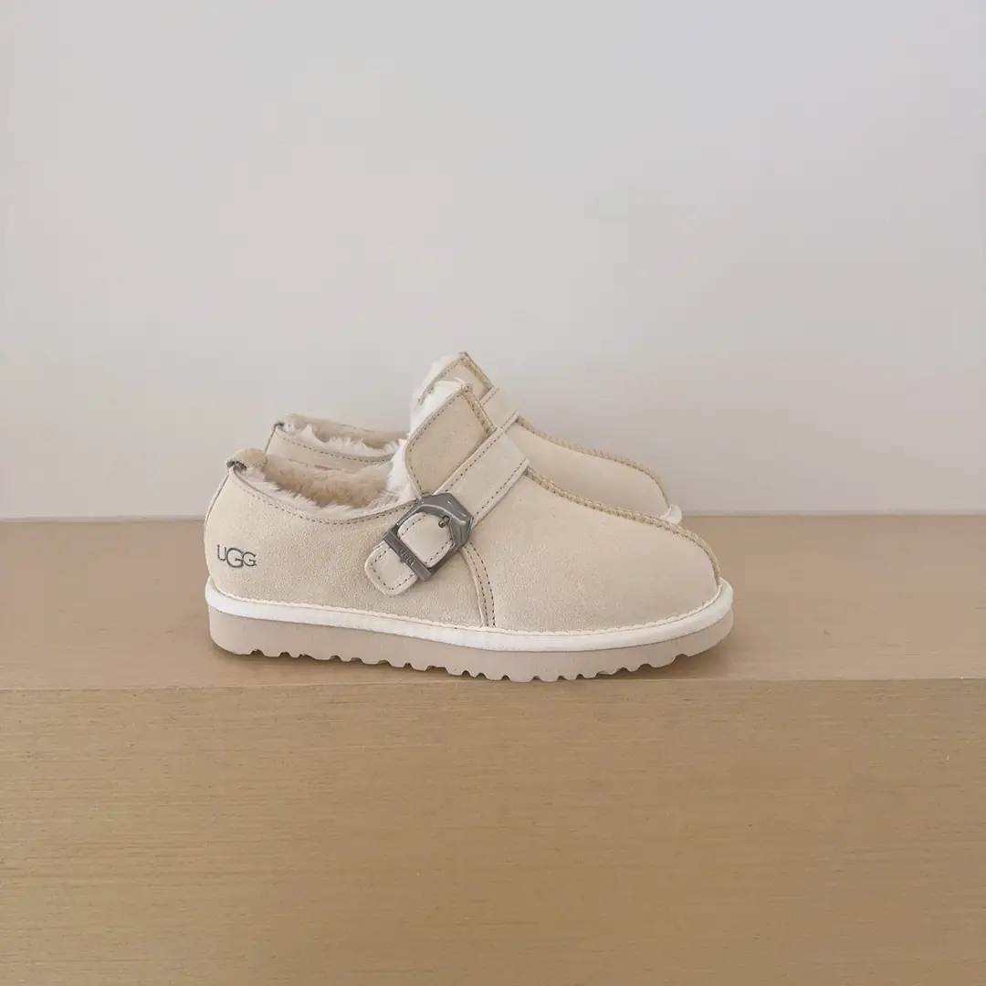 4325-45.99-UGG gallery