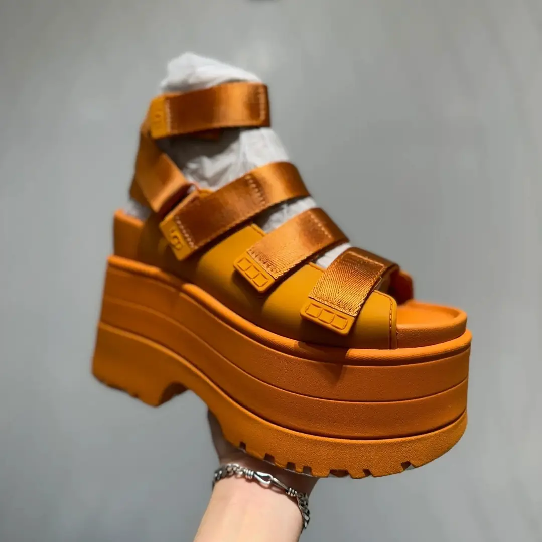 4331-110-ugg gallery