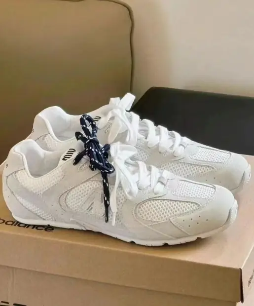 4336-63-New Balance &miumiu gallery