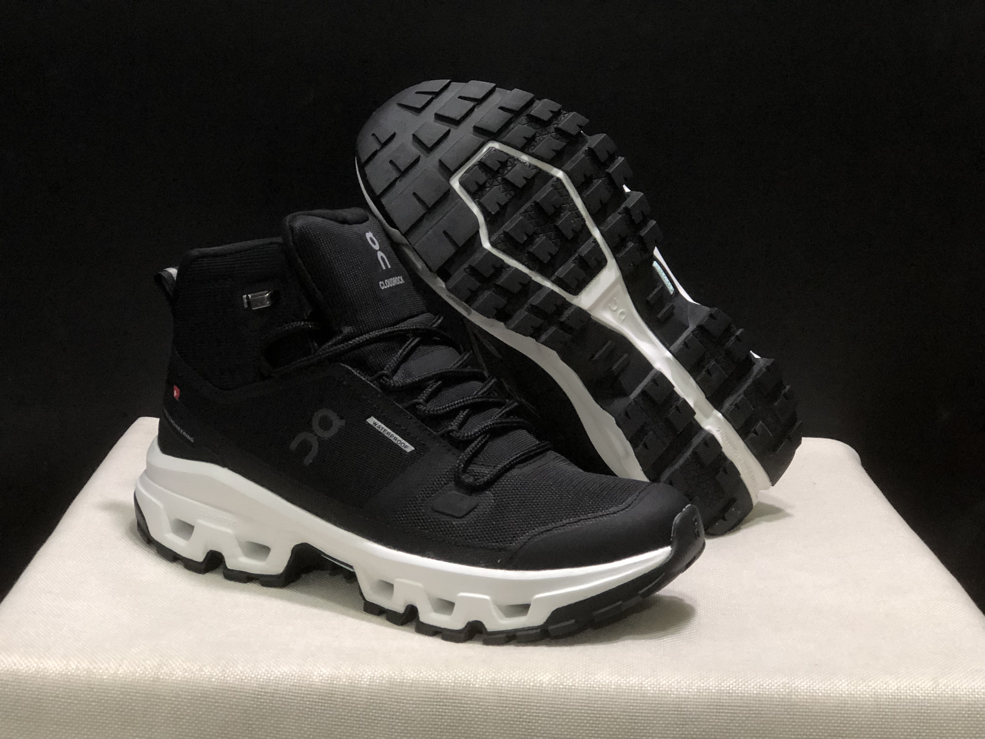 4374-75-qc Cloudrock Low WP gallery