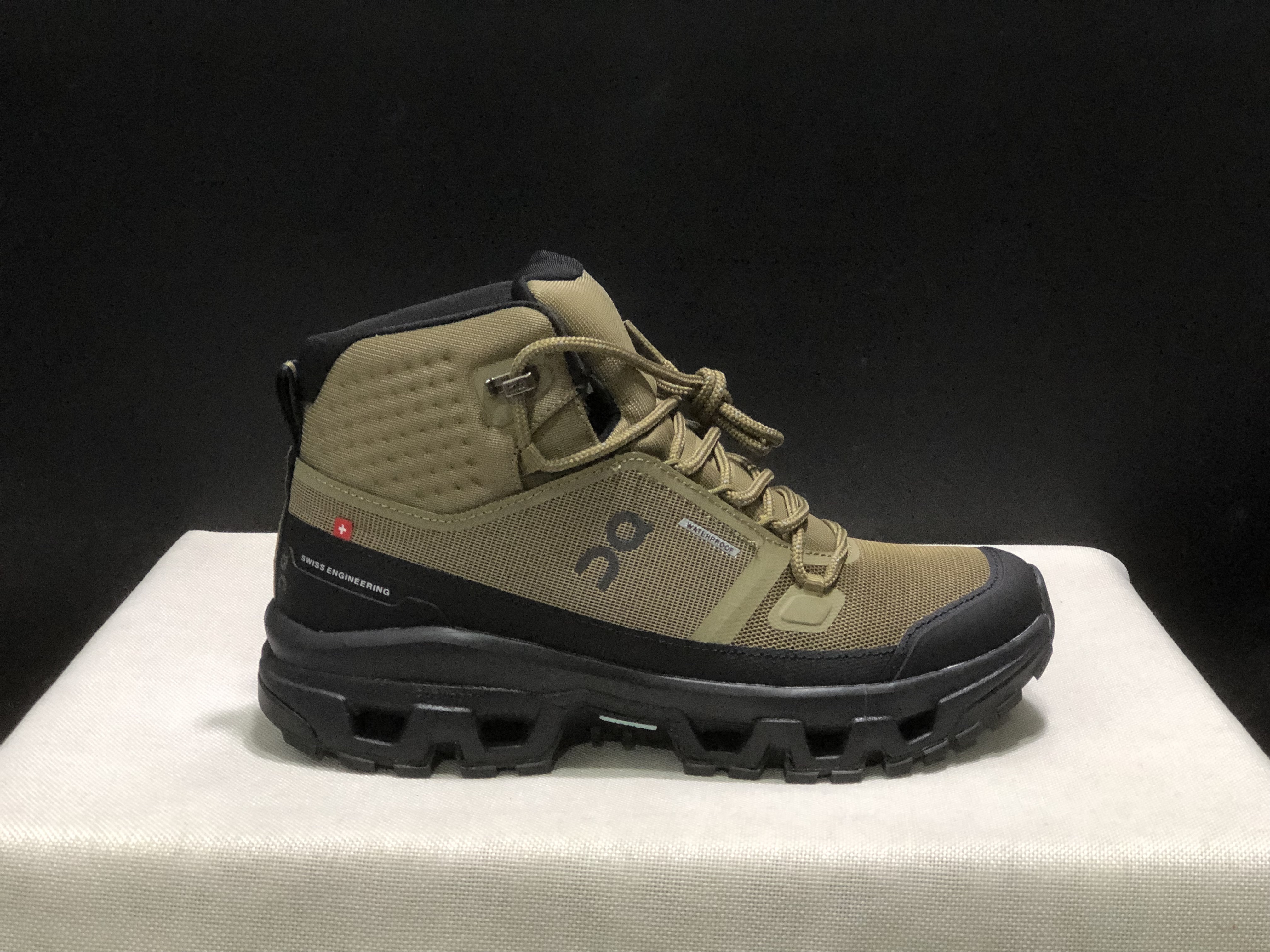 4374-75-qc Cloudrock Low WP gallery