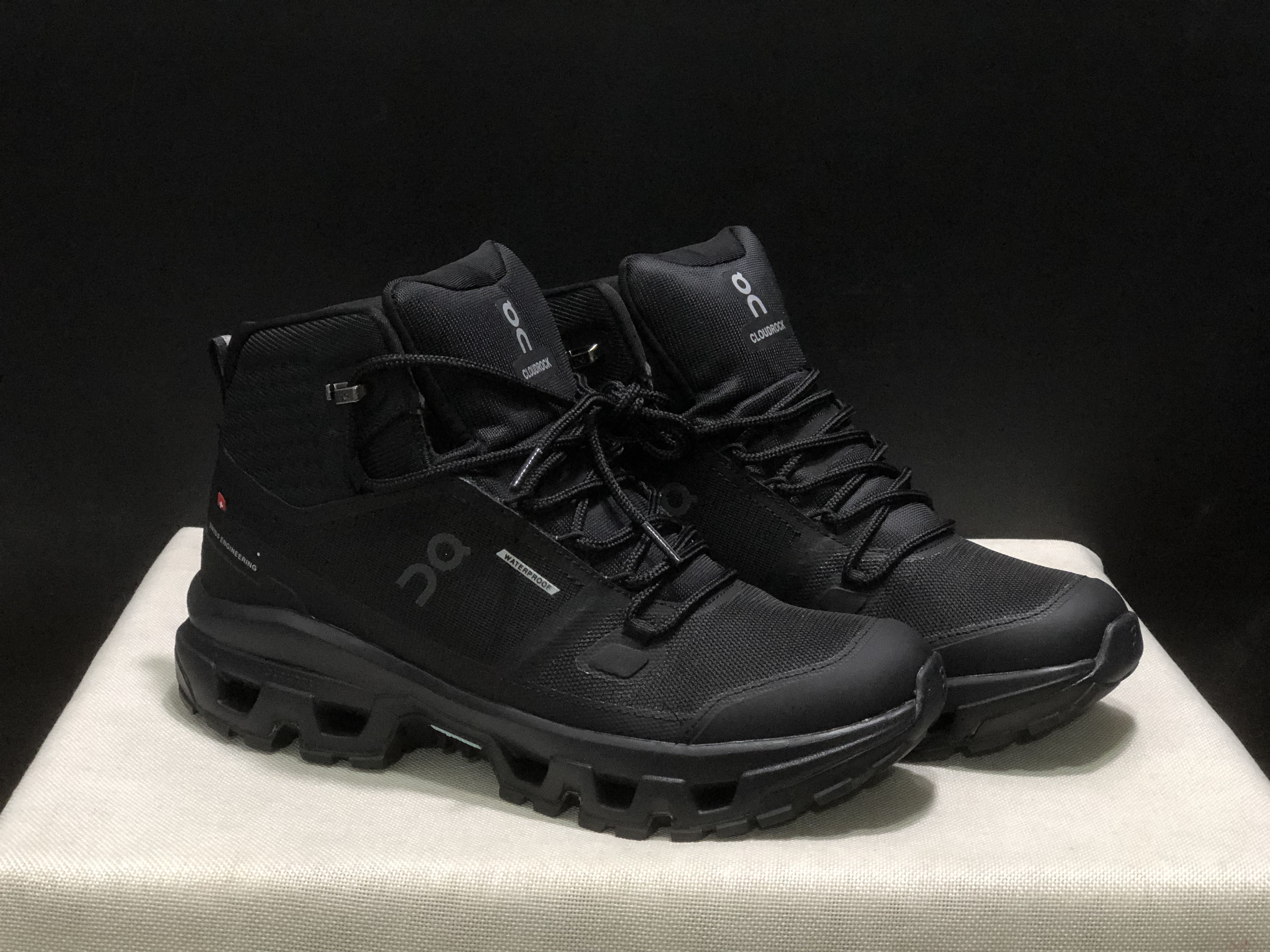 4374-75-qc Cloudrock Low WP gallery