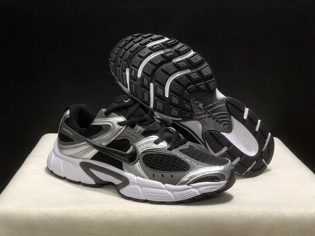 4376-55.99-NIKE V5 gallery