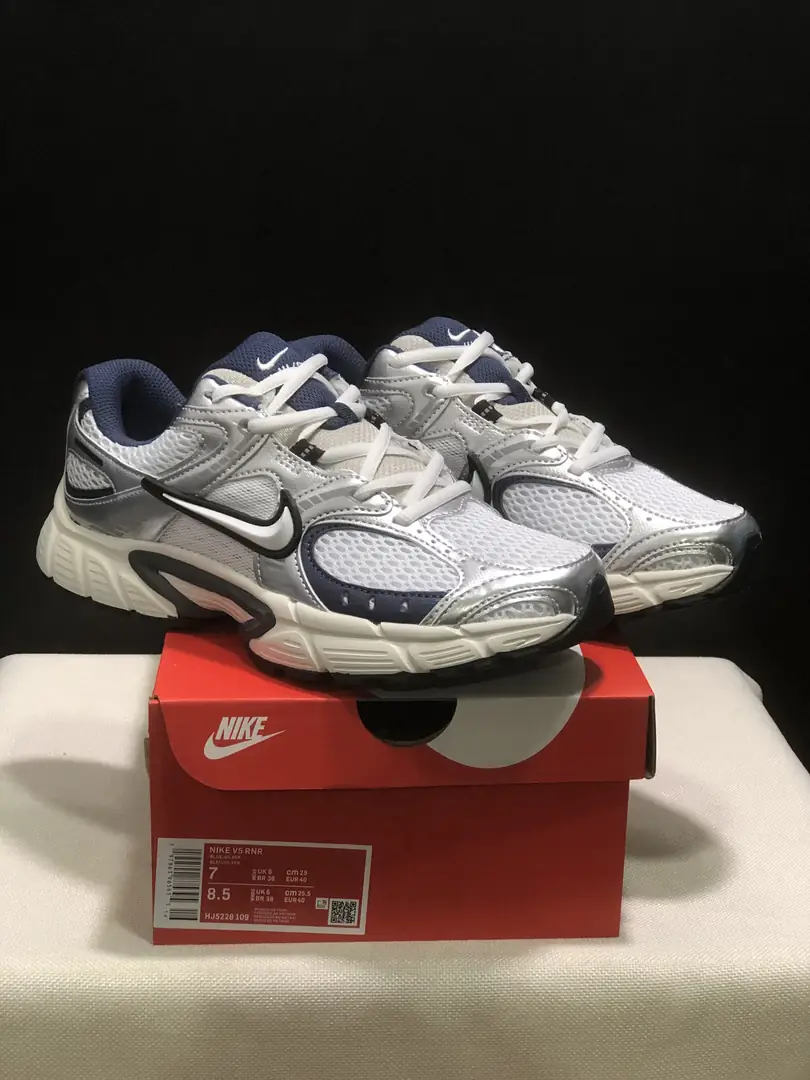 4376-55.99-NIKE V5 gallery