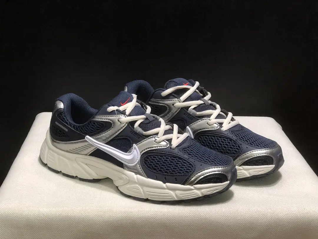 4376-55.99-NIKE V5 gallery