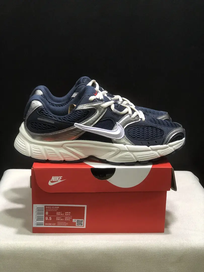 4376-55.99-NIKE V5 gallery