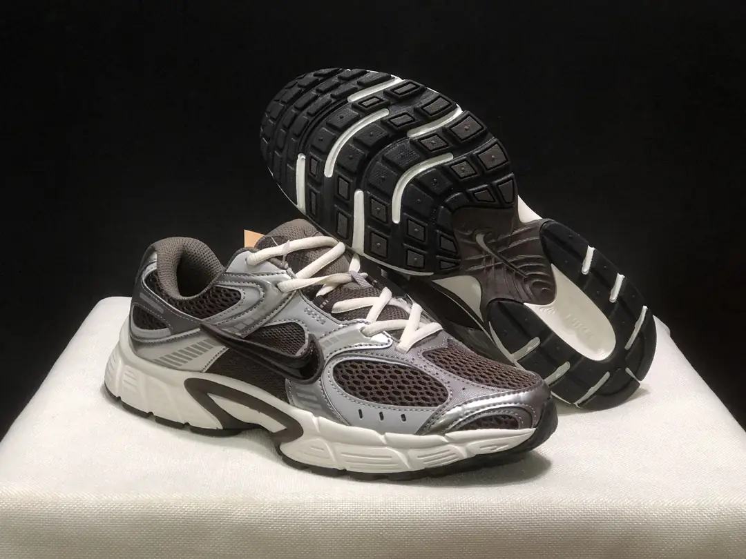 4376-55.99-NIKE V5 gallery