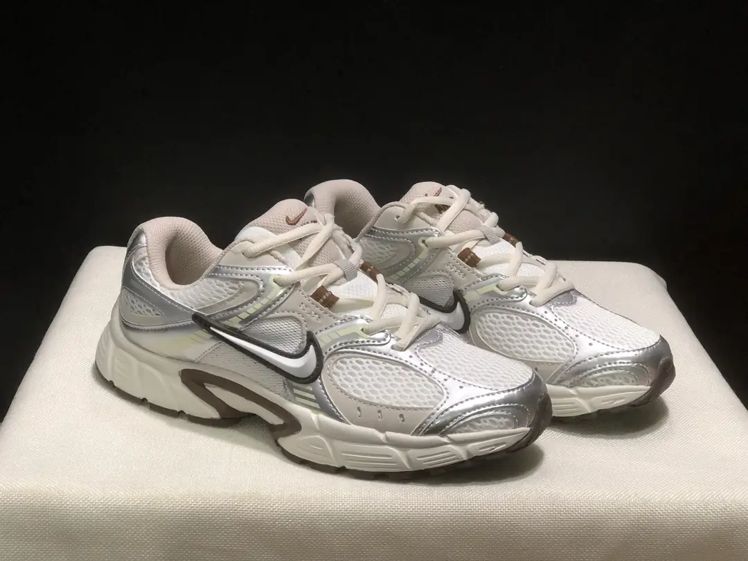 4376-55.99-NIKE V5 gallery