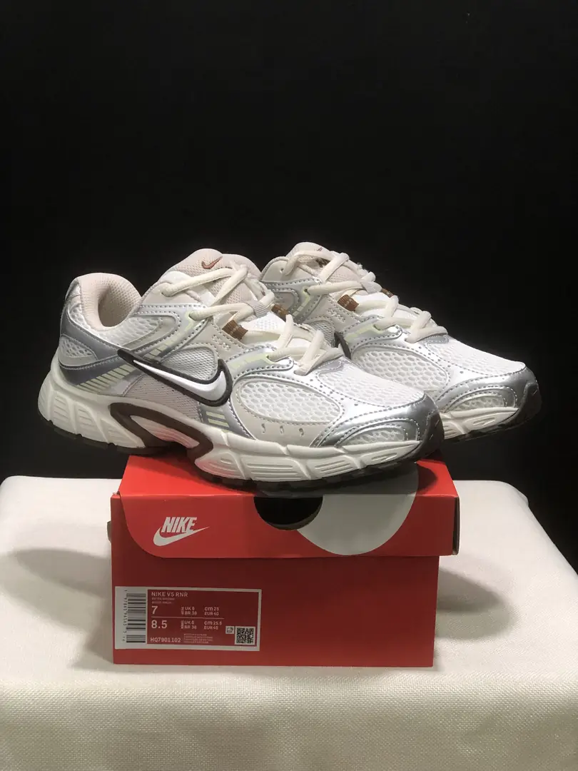 4376-55.99-NIKE V5 gallery