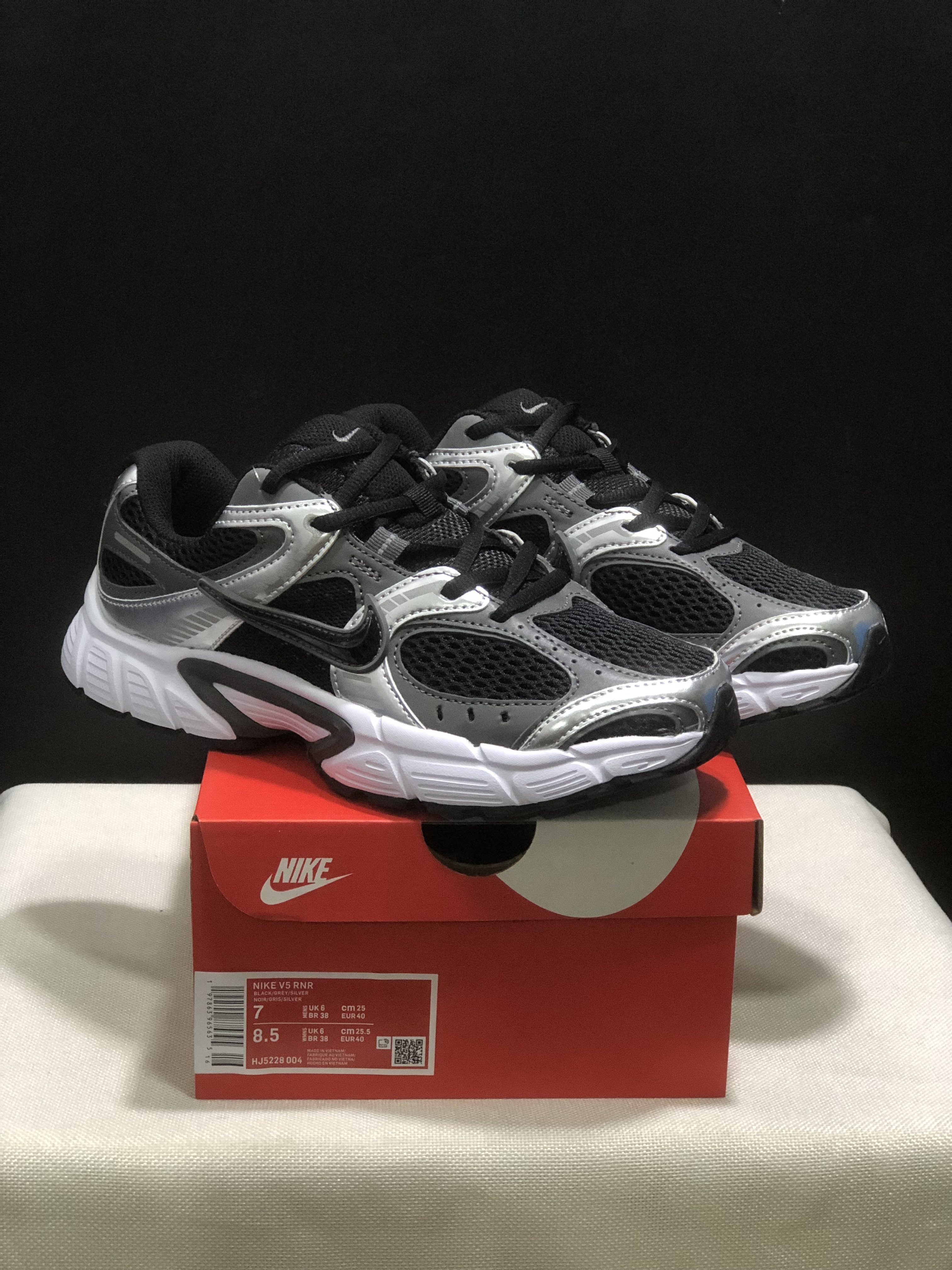 4376-55.99-NIKE V5 gallery