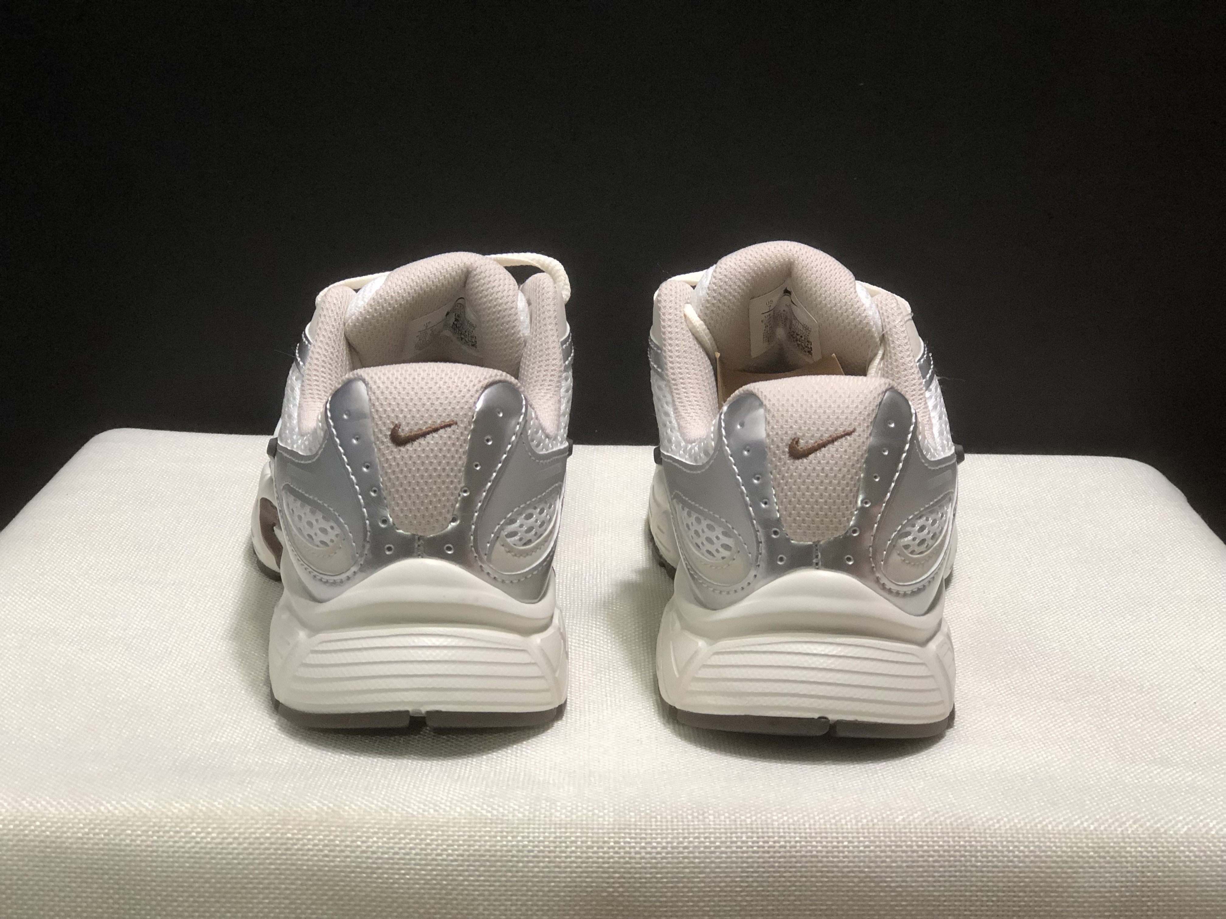 4376-55.99-NIKE V5 gallery