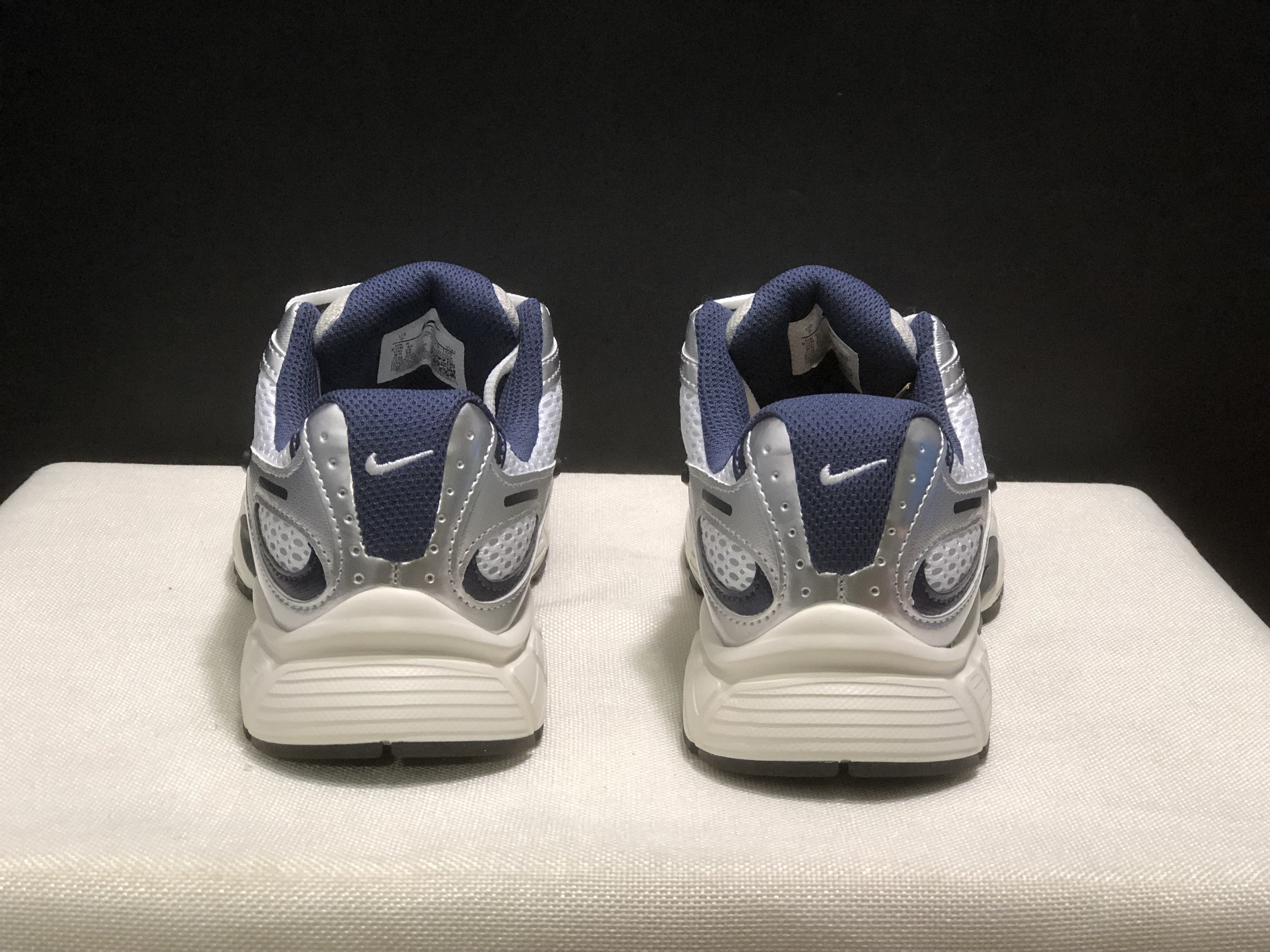 4376-55.99-NIKE V5 gallery