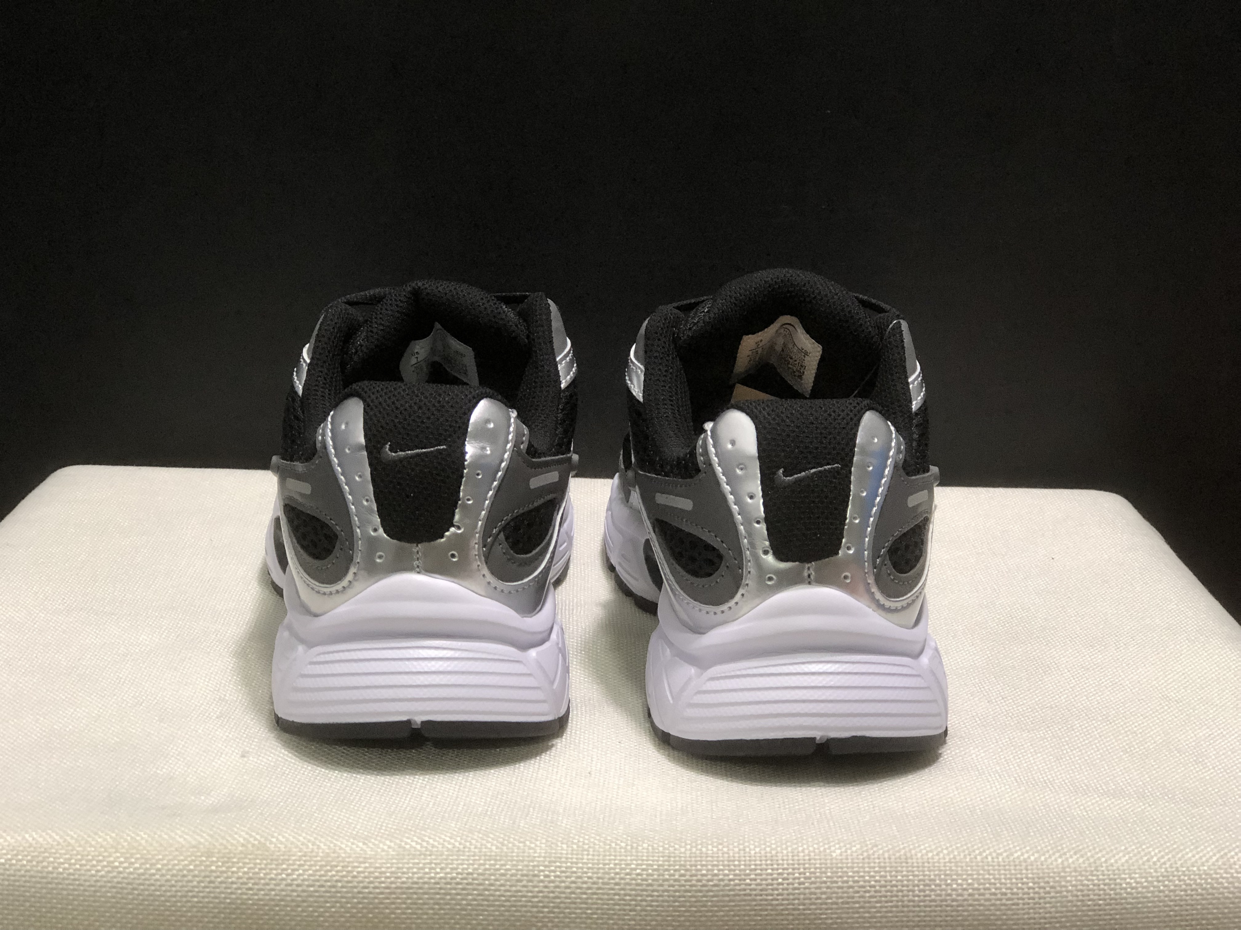 4376-55.99-NIKE V5 gallery