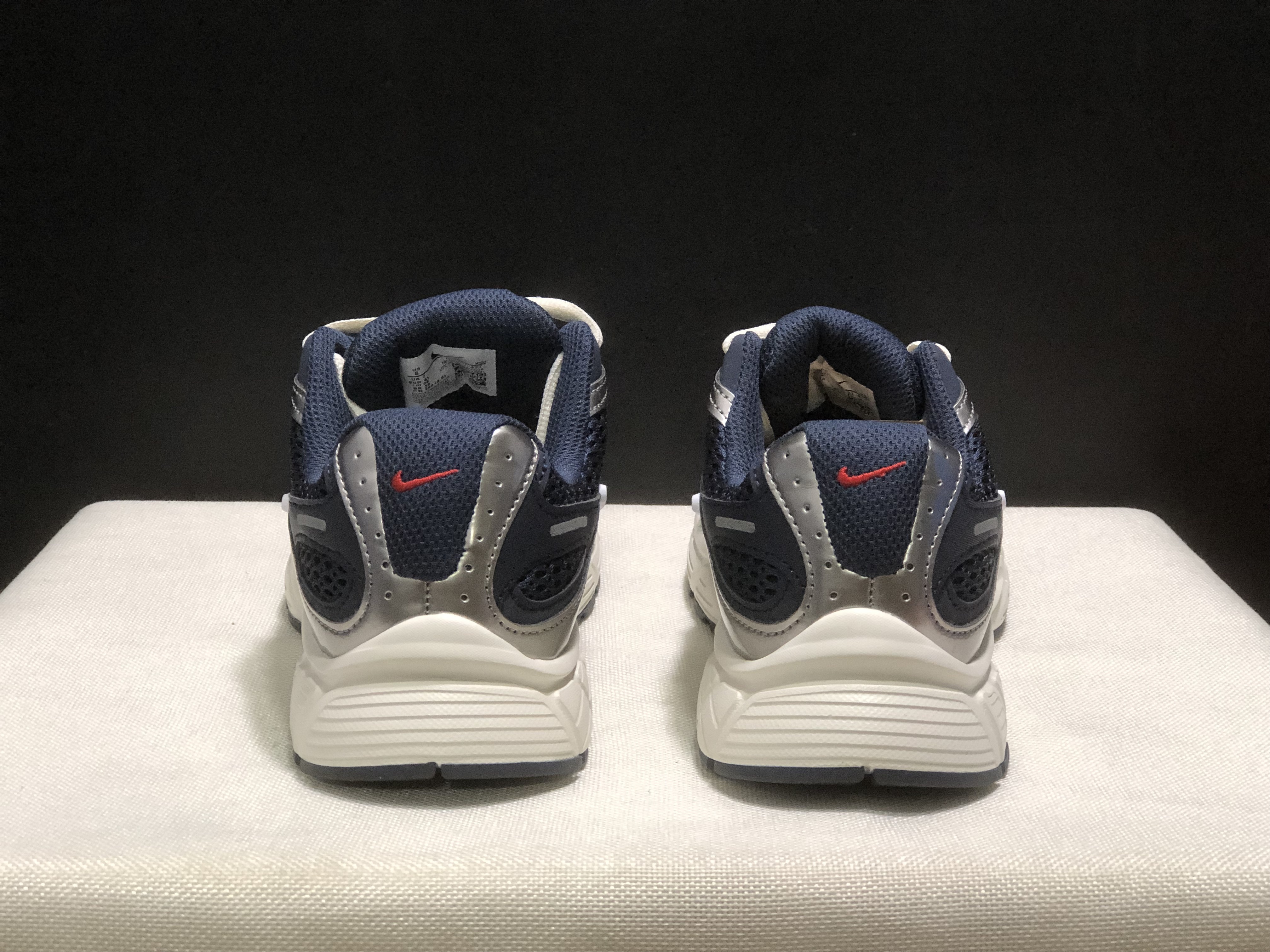 4376-55.99-NIKE V5 gallery