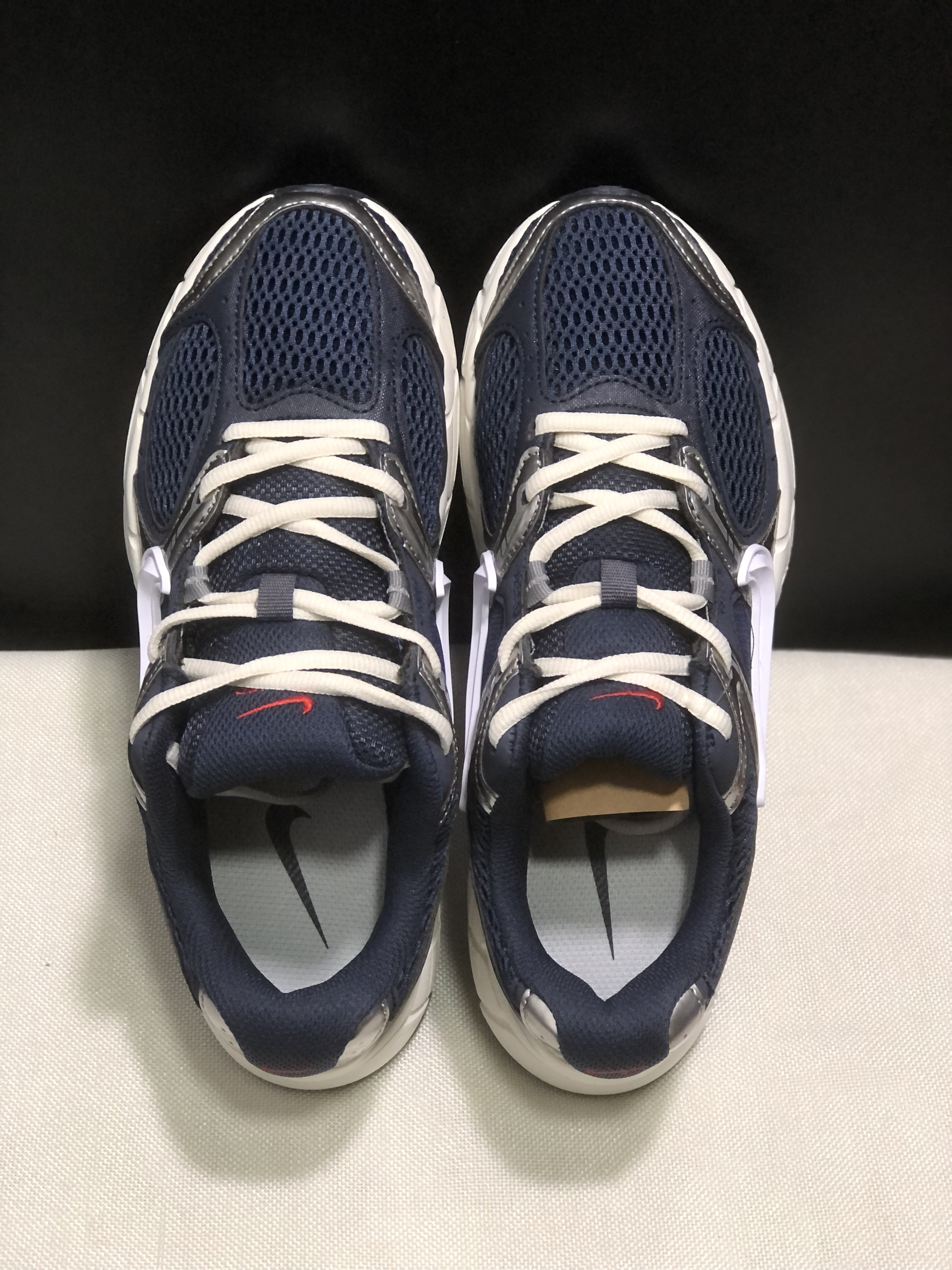 4376-55.99-NIKE V5 gallery