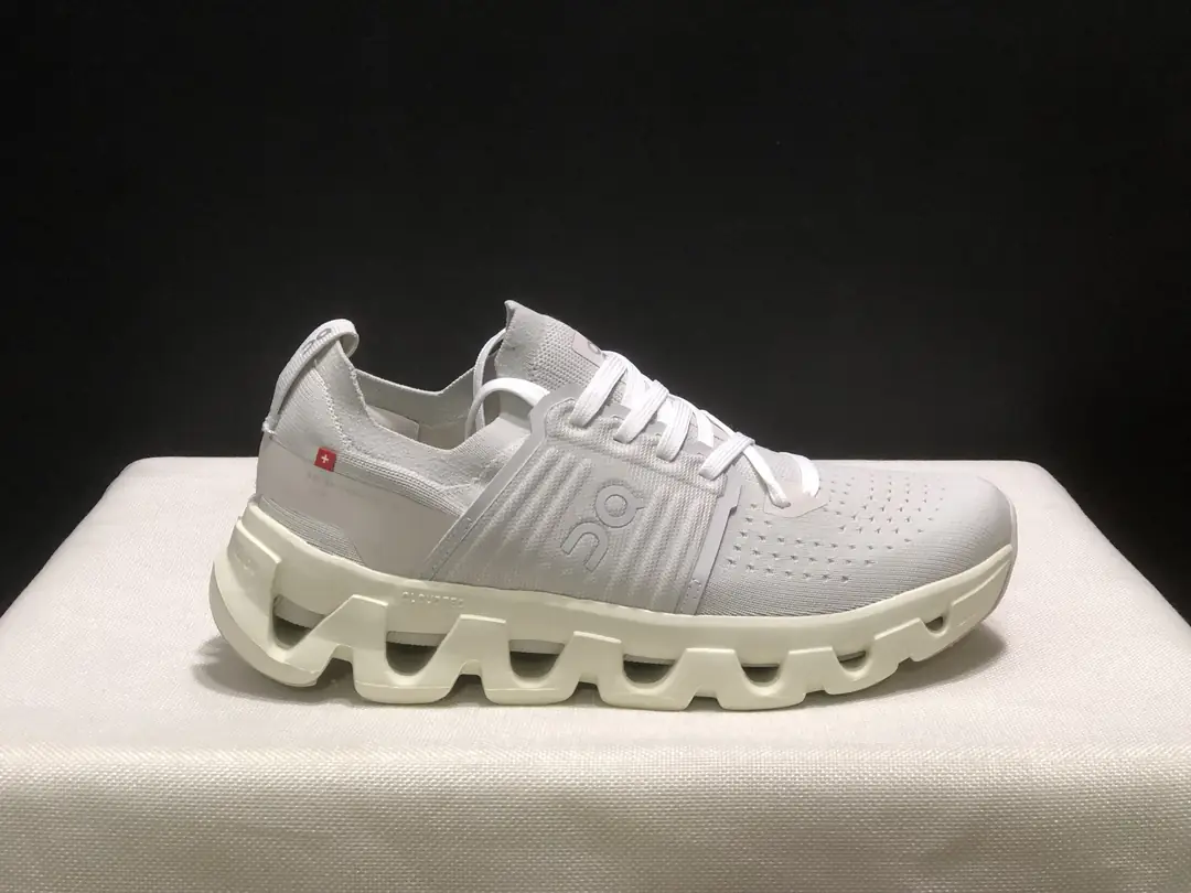 4380-59.99-QC-Cloudswift 4 gallery