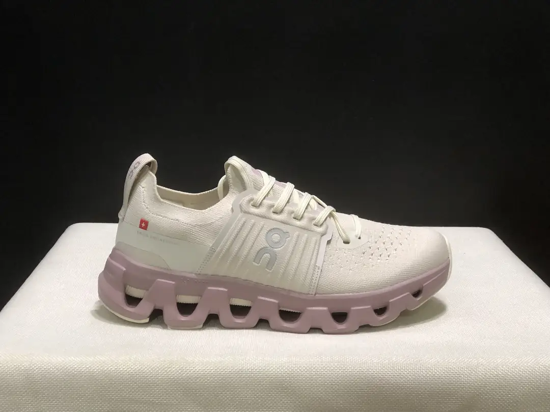 4380-59.99-QC-Cloudswift 4 gallery