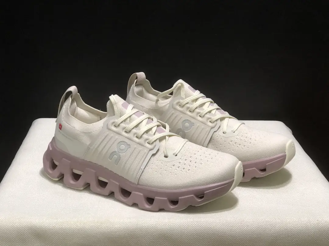 4380-59.99-QC-Cloudswift 4 gallery