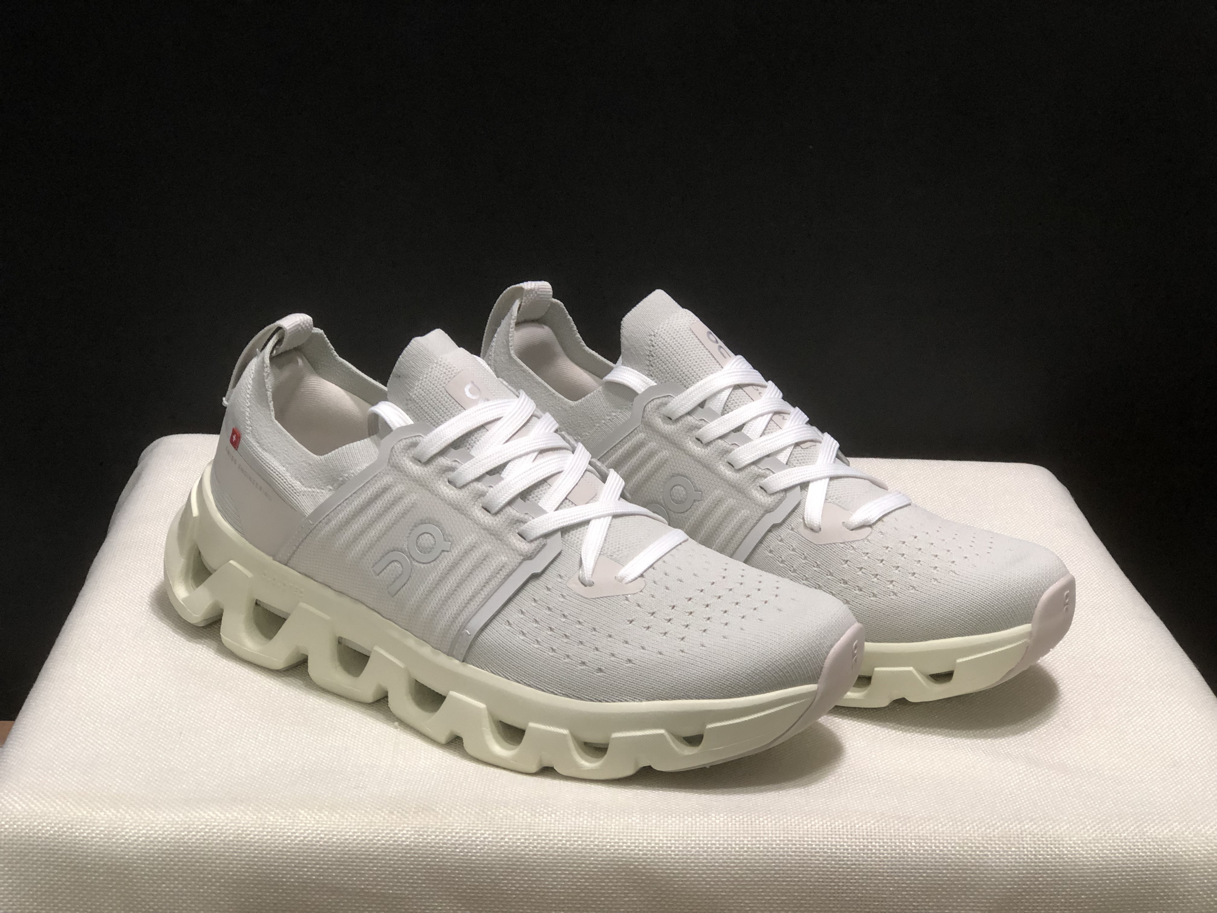 4380-59.99-QC-Cloudswift 4 gallery