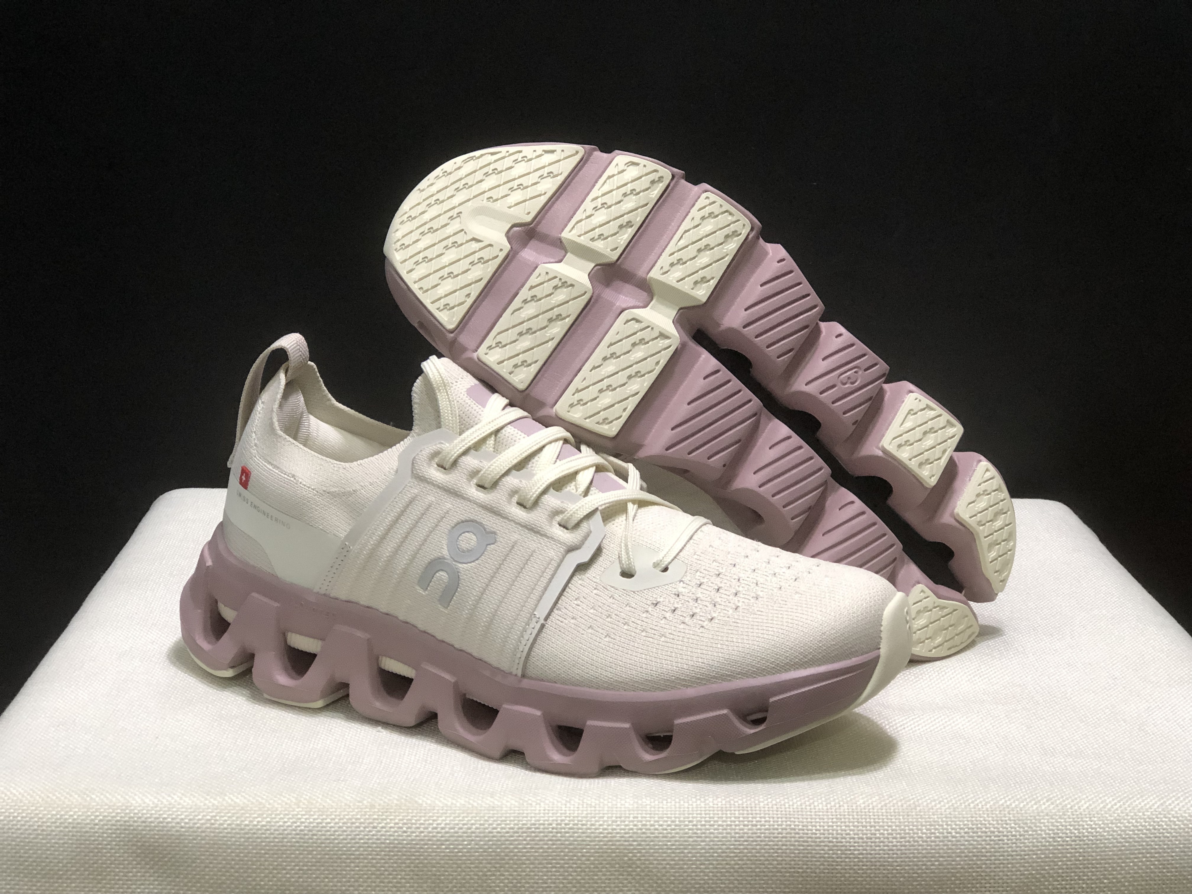 4380-59.99-QC-Cloudswift 4 gallery