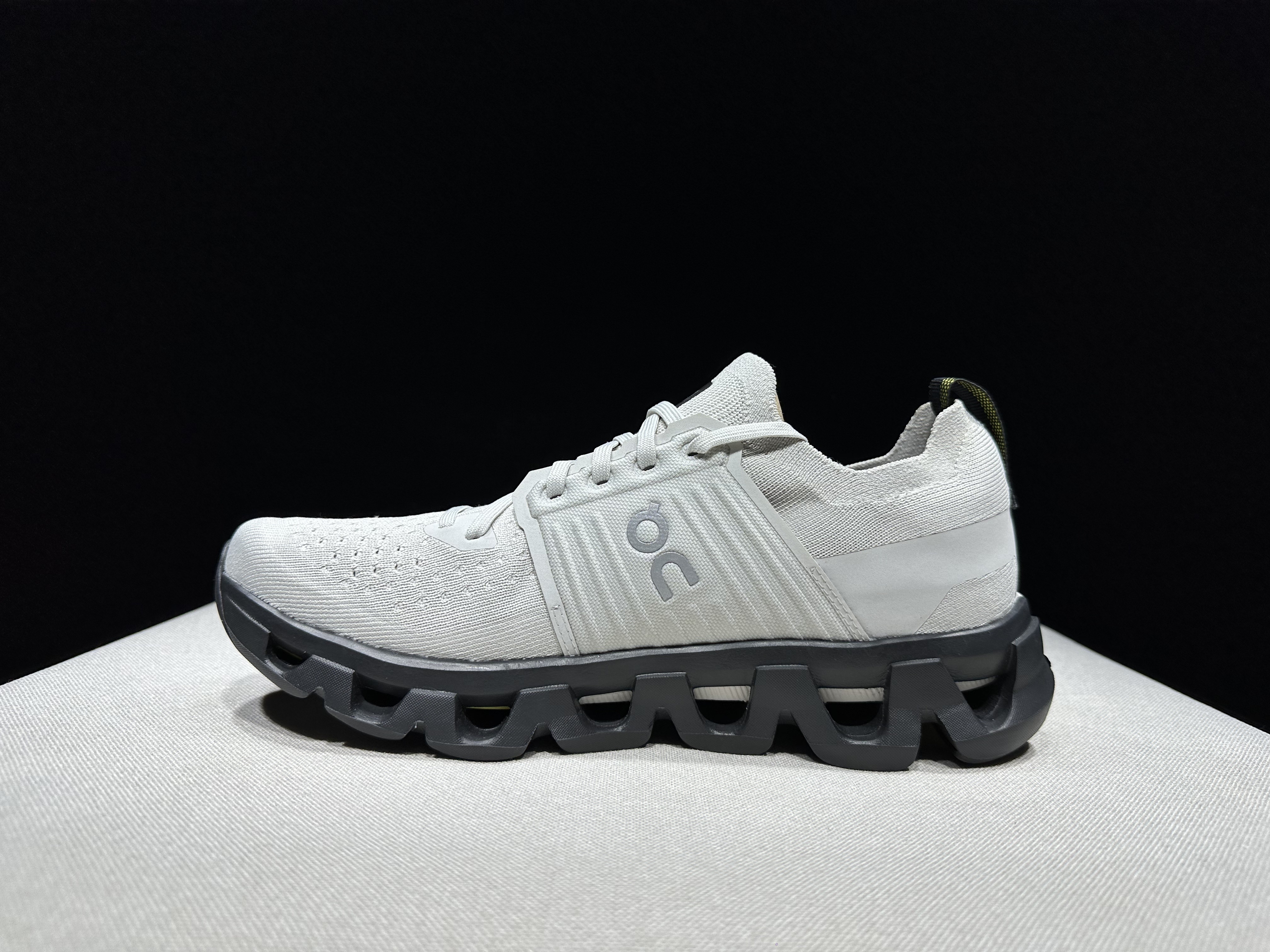 4380-59.99-QC-Cloudswift 4 gallery