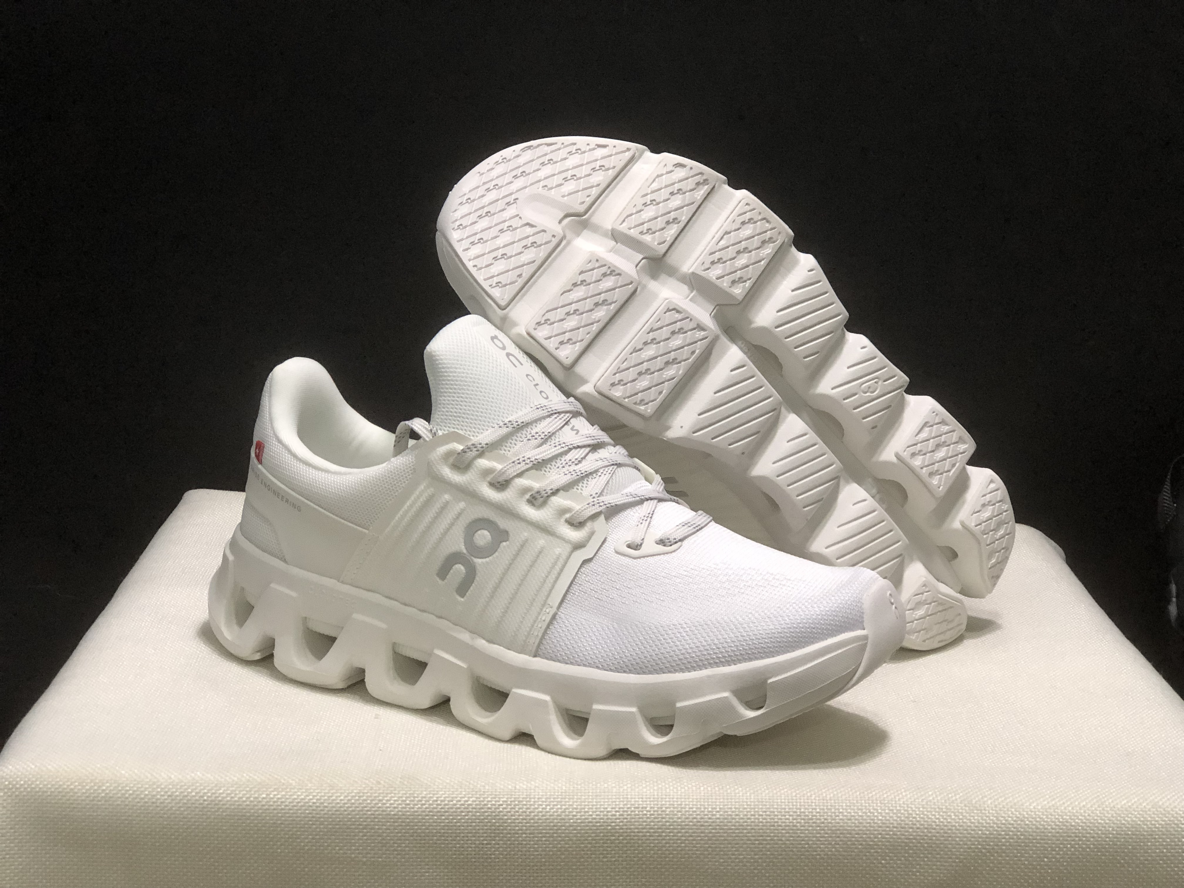 4380-59.99-QC-Cloudswift 4 gallery