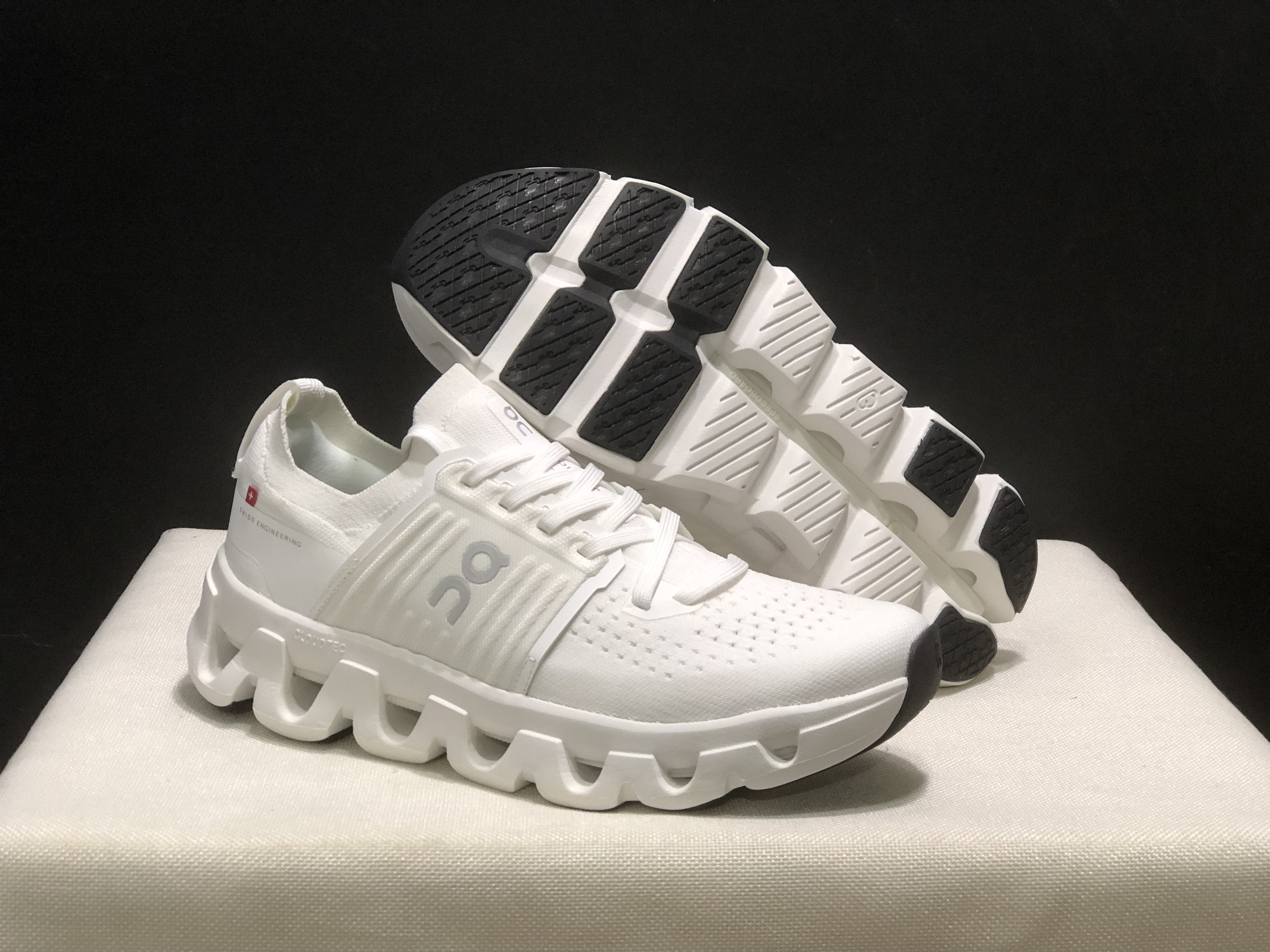 4380-59.99-QC-Cloudswift 4 gallery