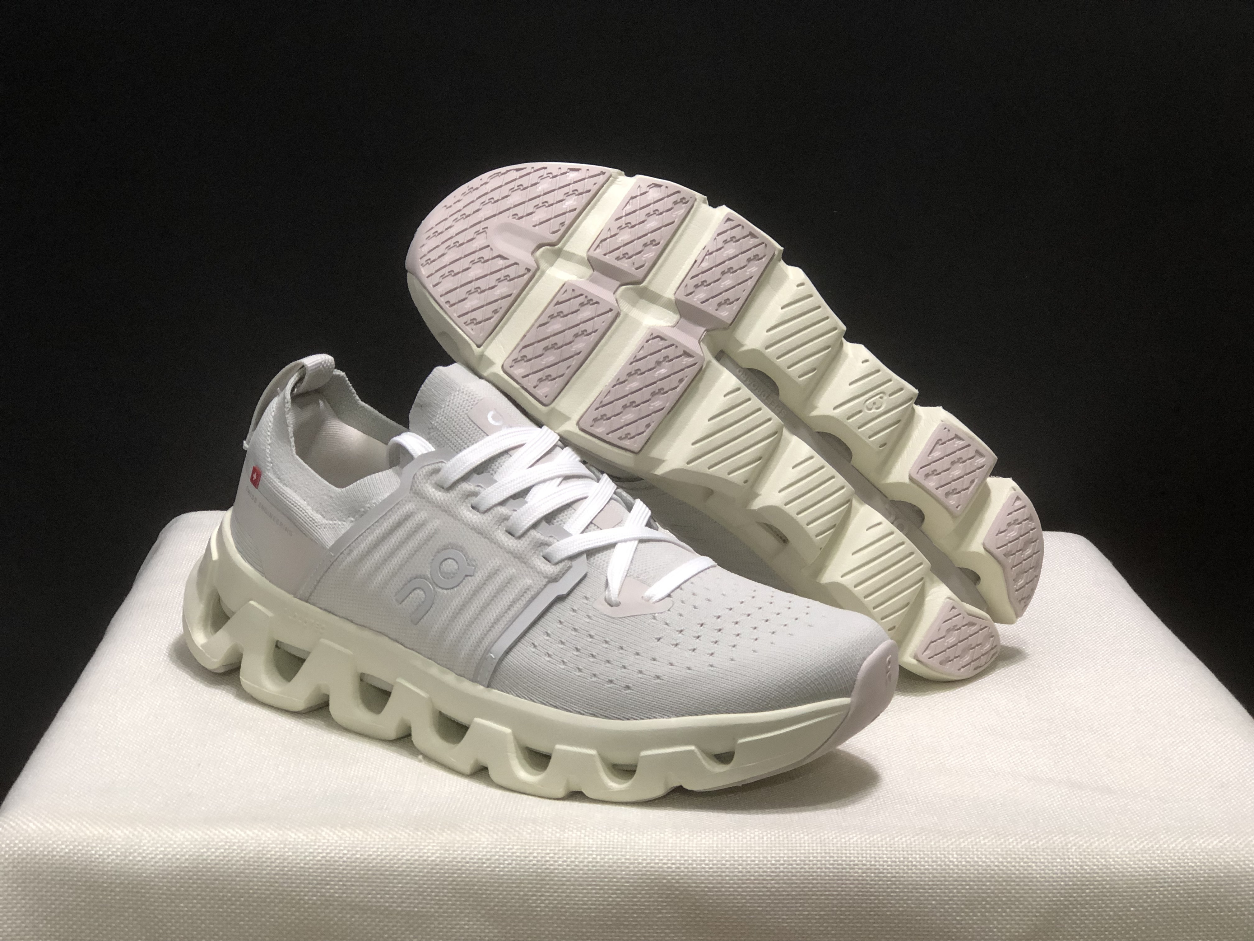 4380-59.99-QC-Cloudswift 4 gallery