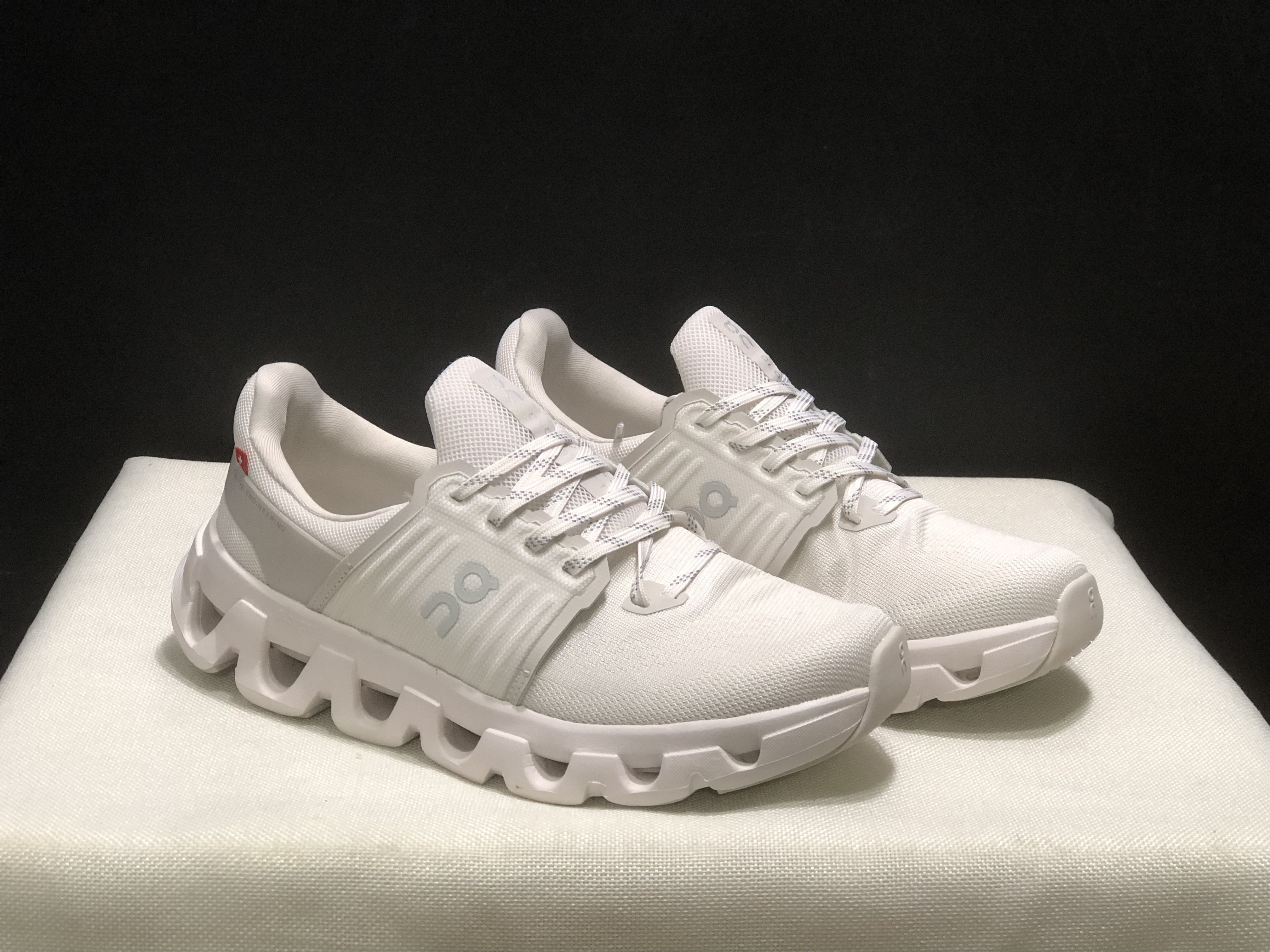 4380-59.99-QC-Cloudswift 4 gallery