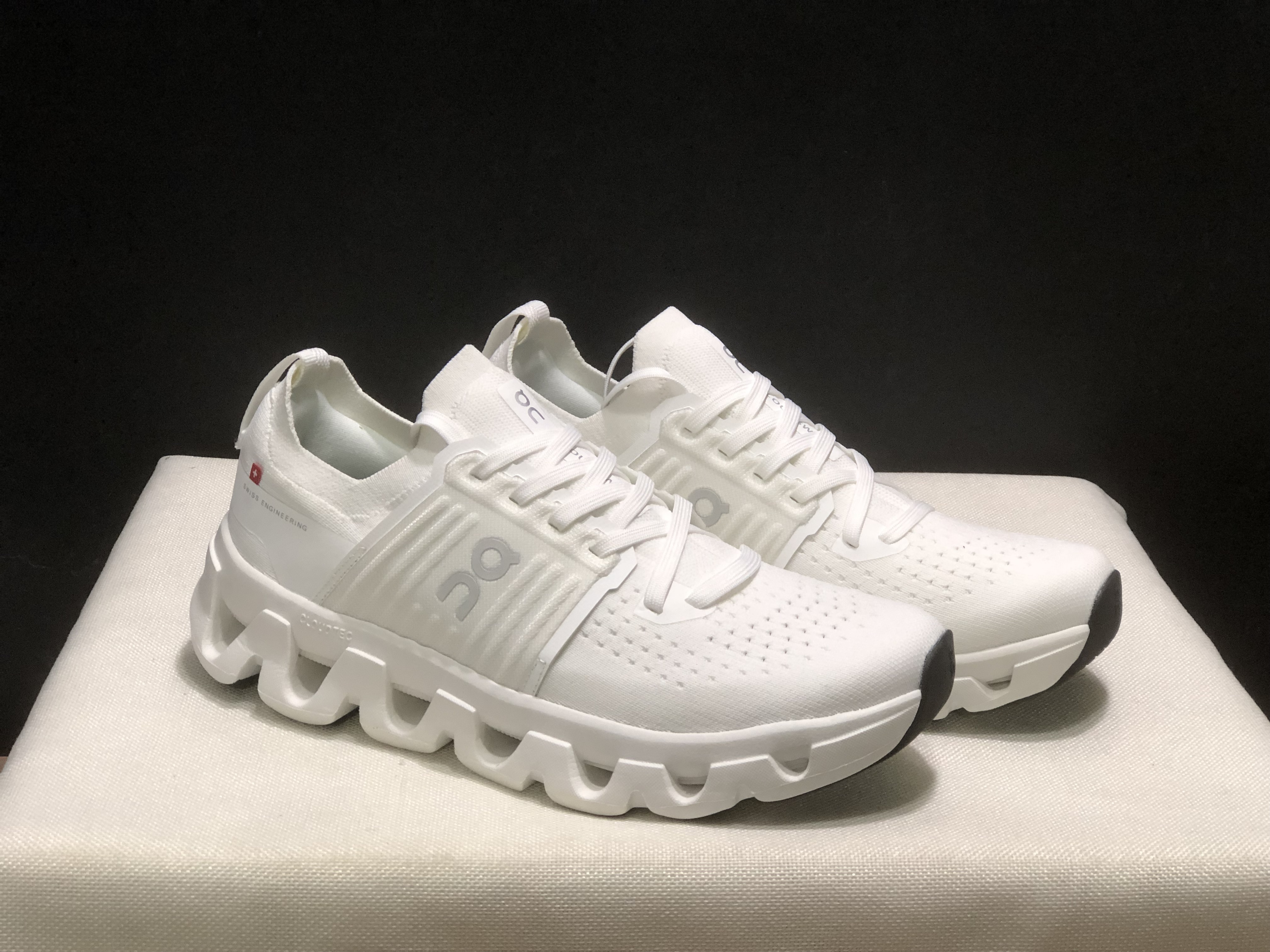 4380-59.99-QC-Cloudswift 4 gallery