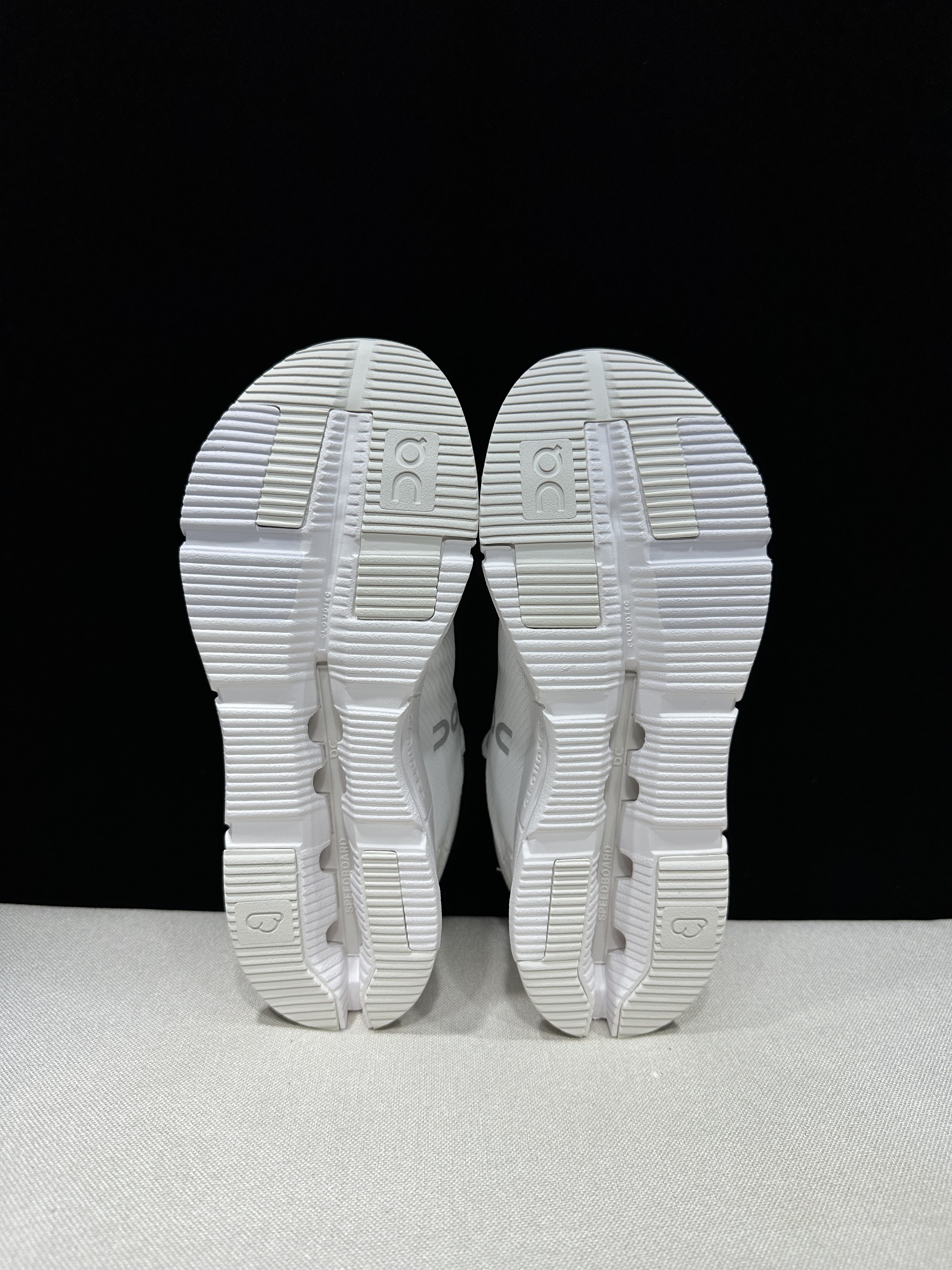 4382-55.99-qc- Cloudnova 2 gallery