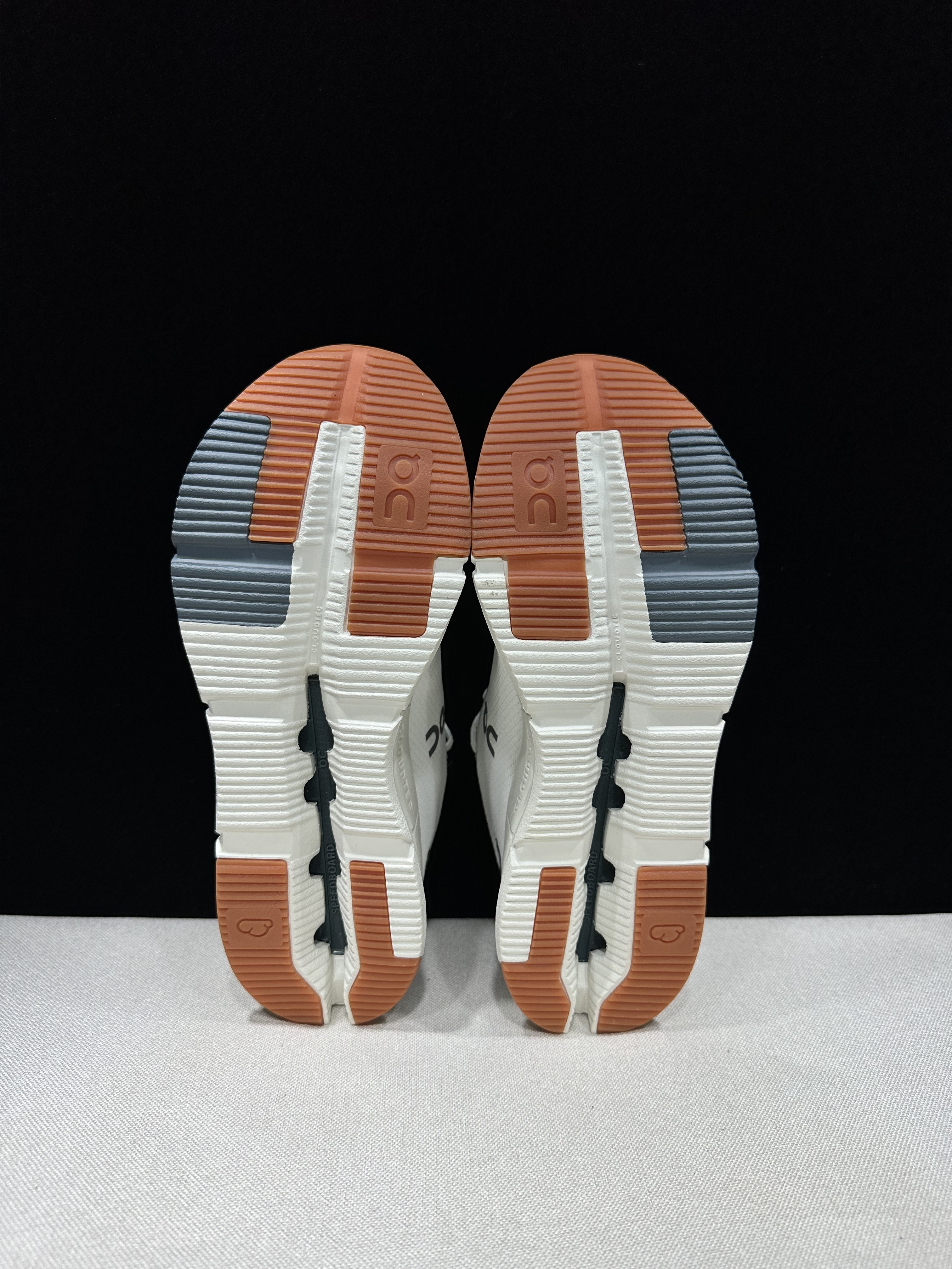 4382-55.99-qc- Cloudnova 2 gallery