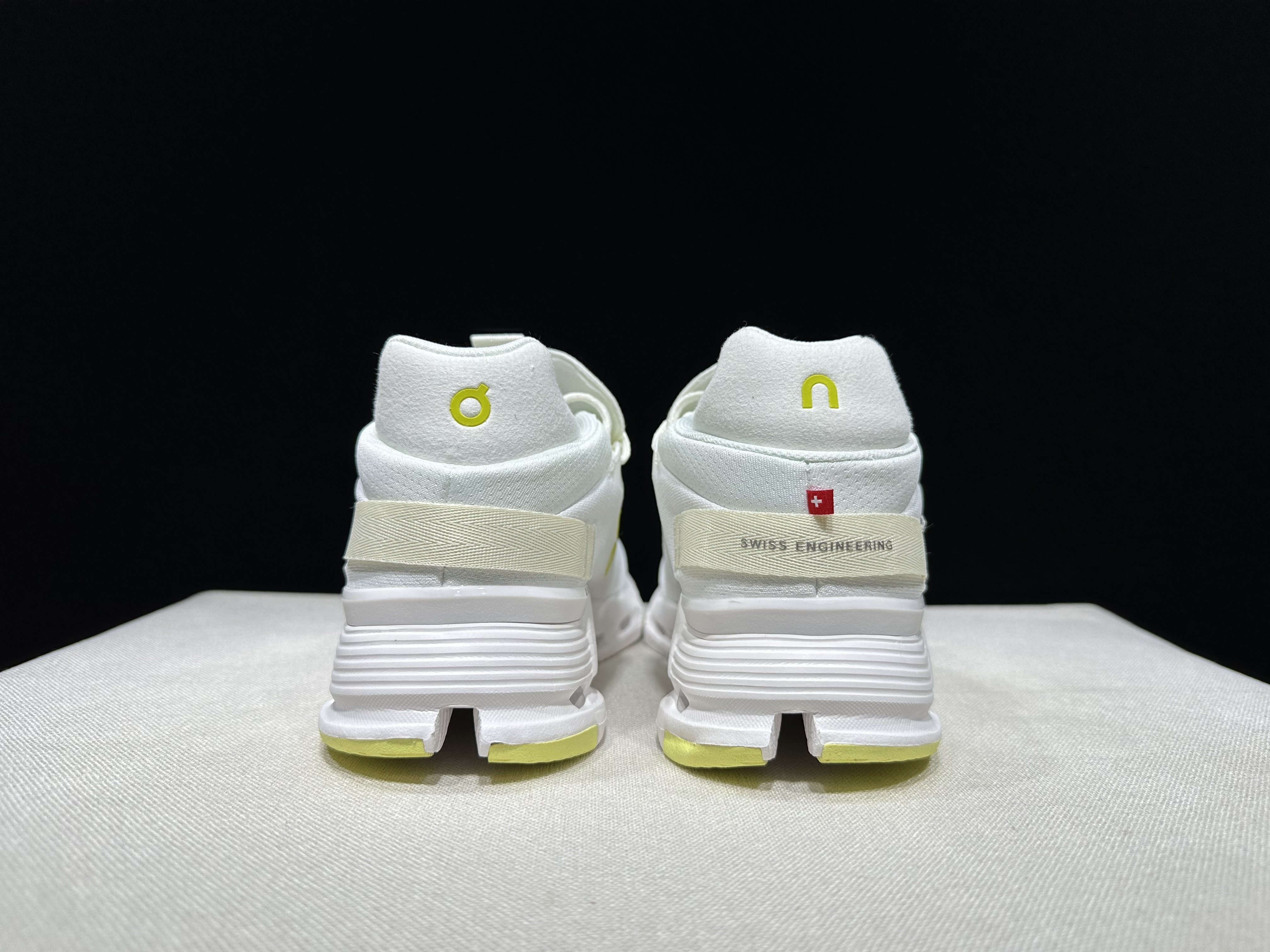 4382-55.99-qc- Cloudnova 2 gallery