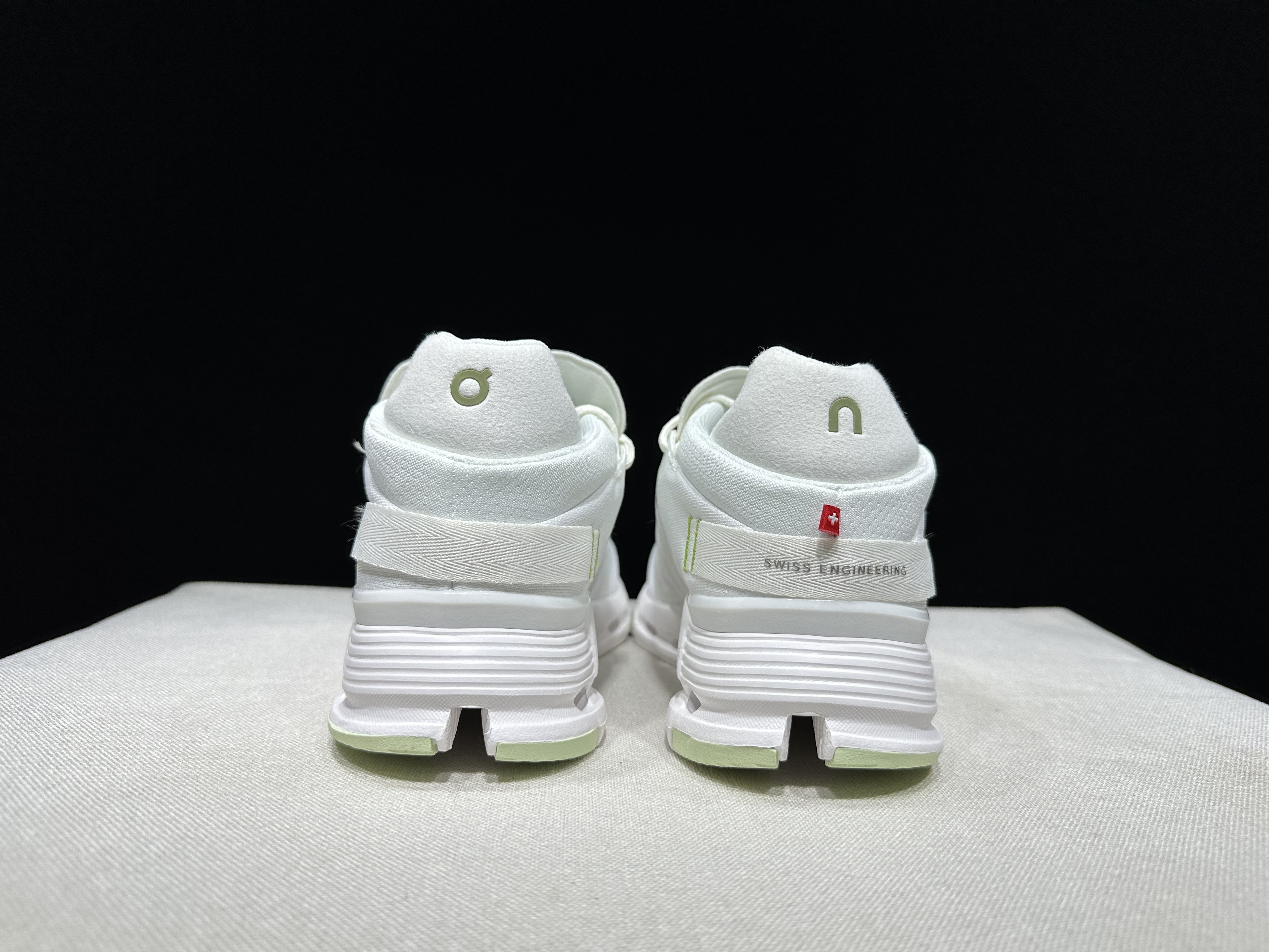 4382-55.99-qc- Cloudnova 2 gallery