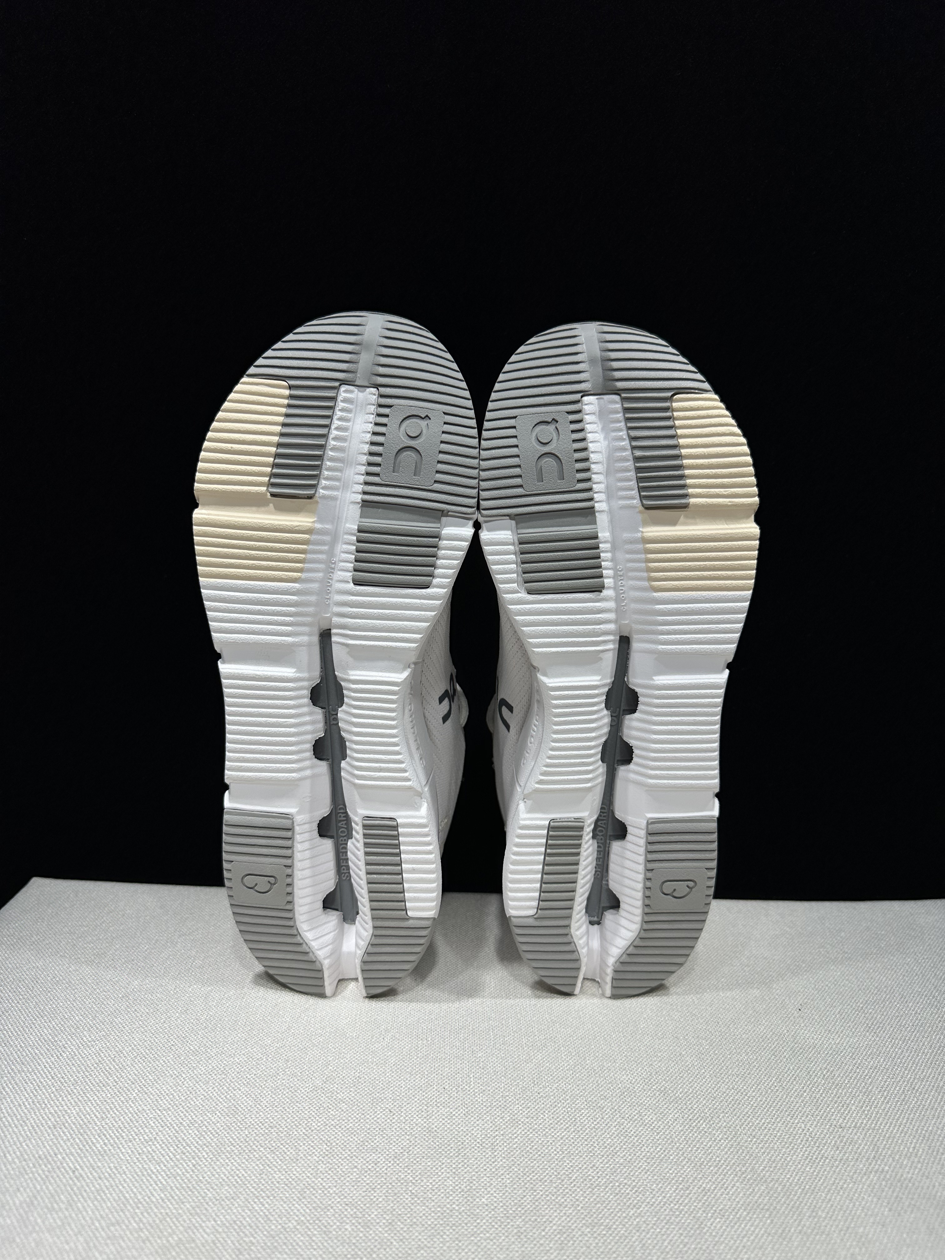 4382-55.99-qc- Cloudnova 2 gallery