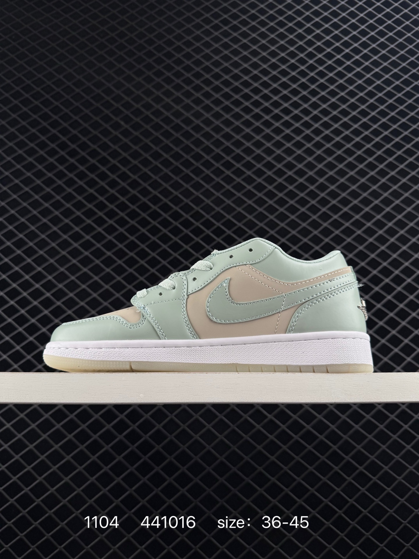 4398-55.99-NIKE gallery