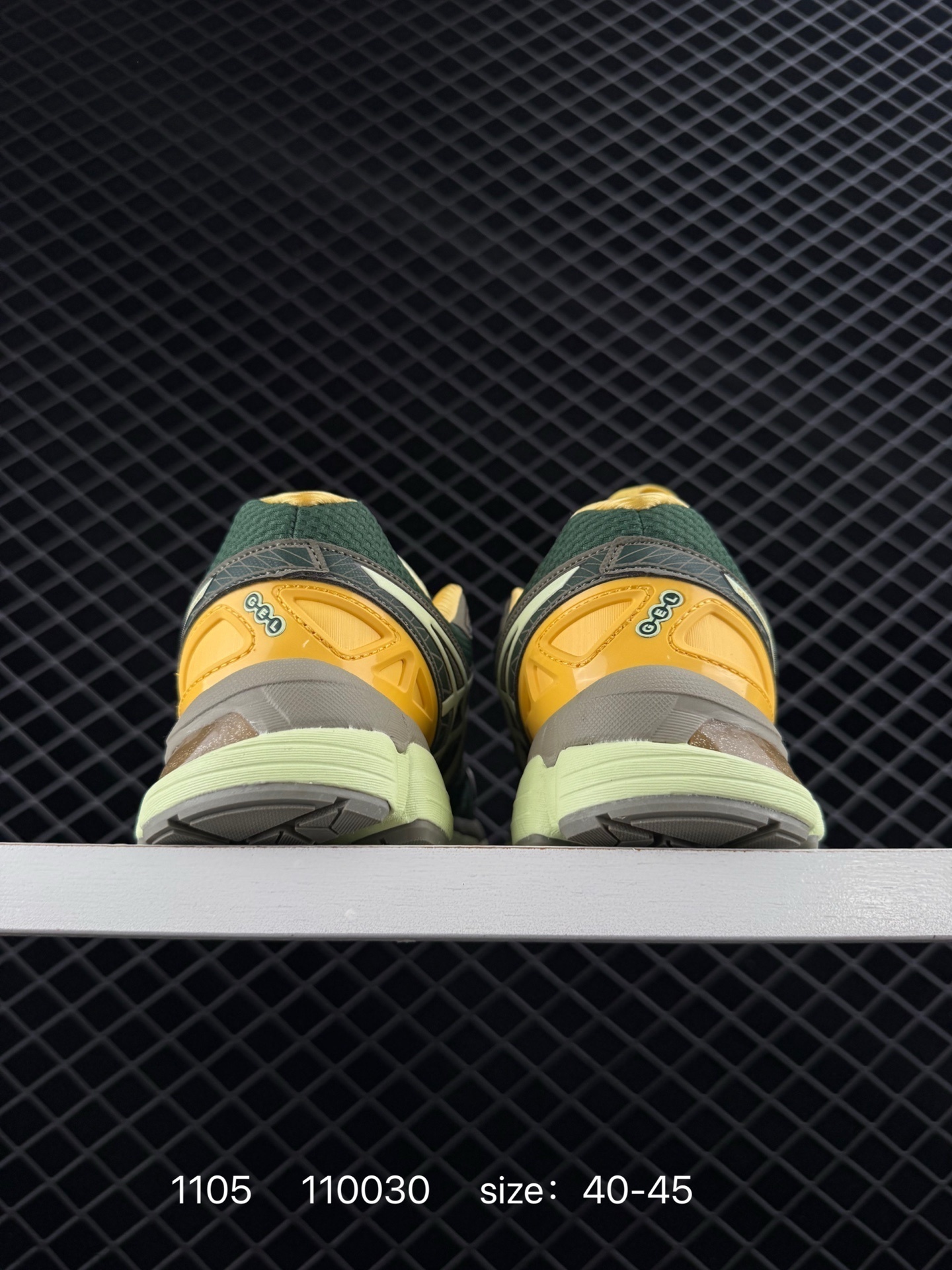 4400-75-ASICS gallery