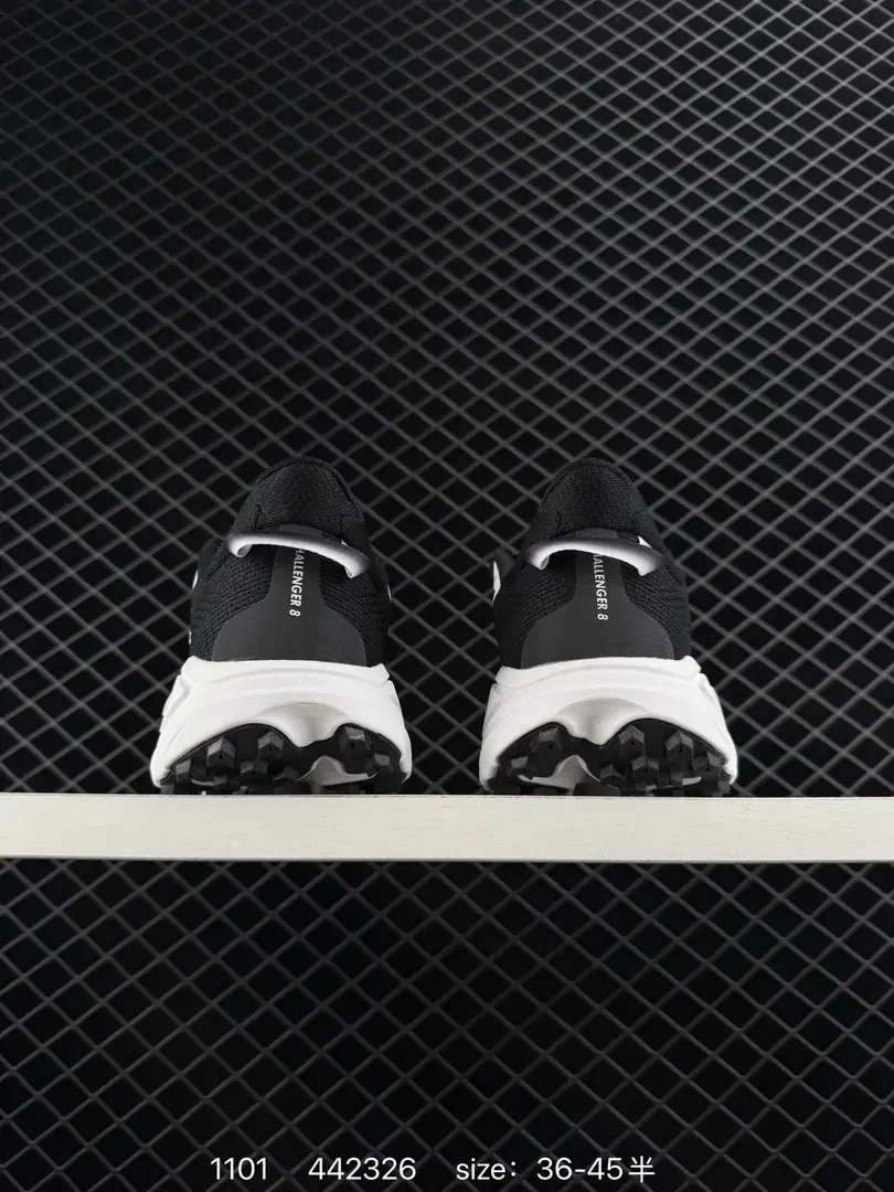 4403-65-HOKA gallery