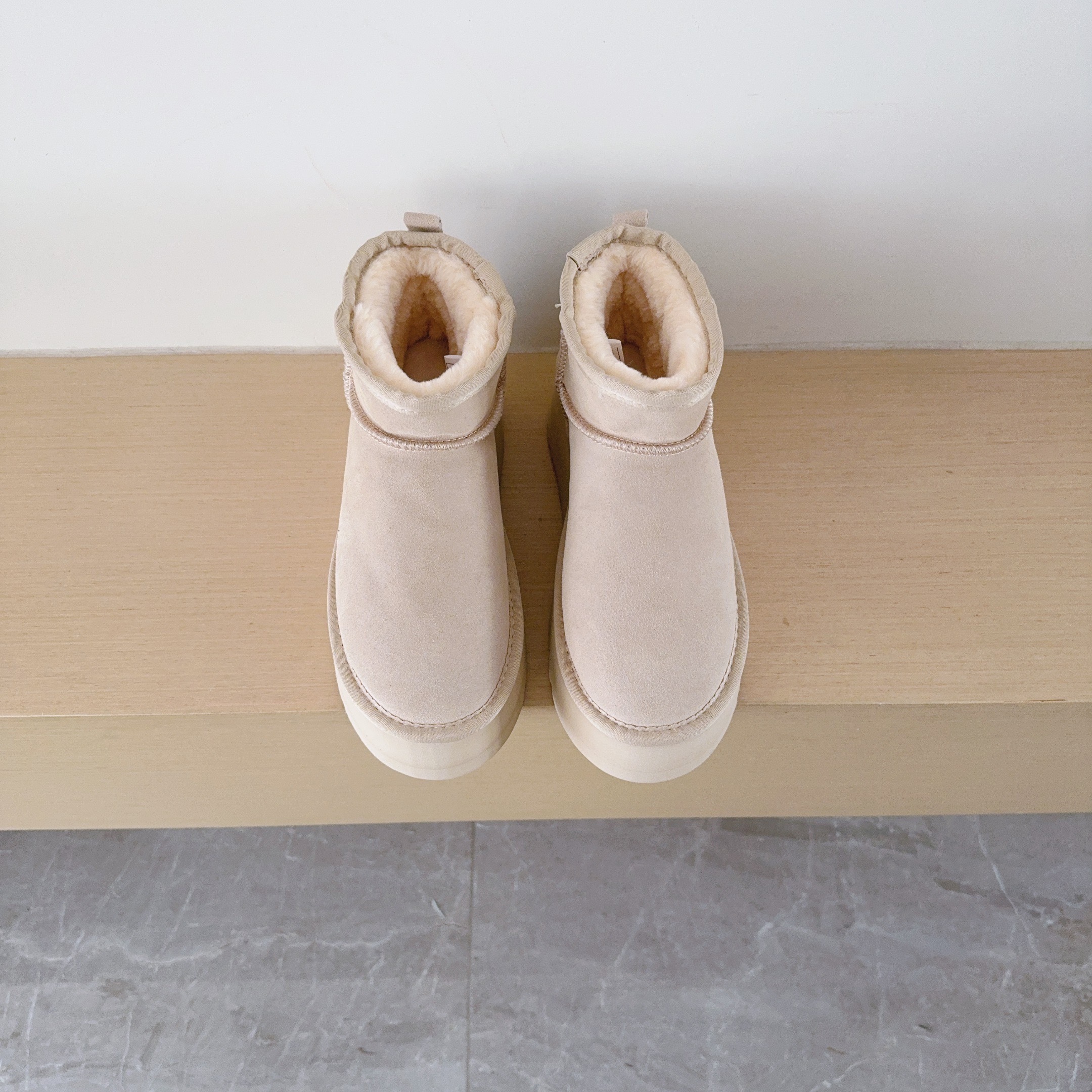 4413-49.99-UGG gallery