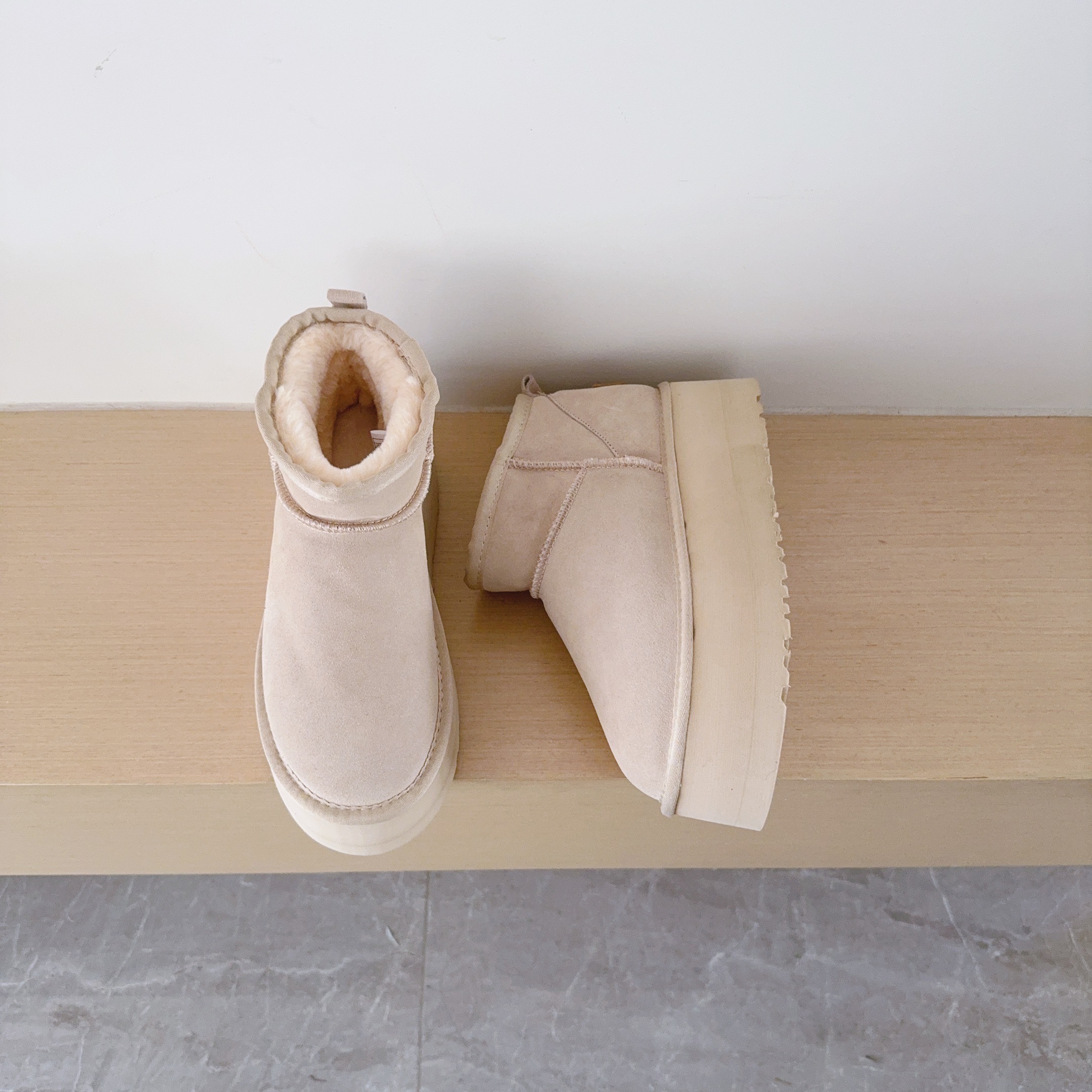 4413-49.99-UGG gallery