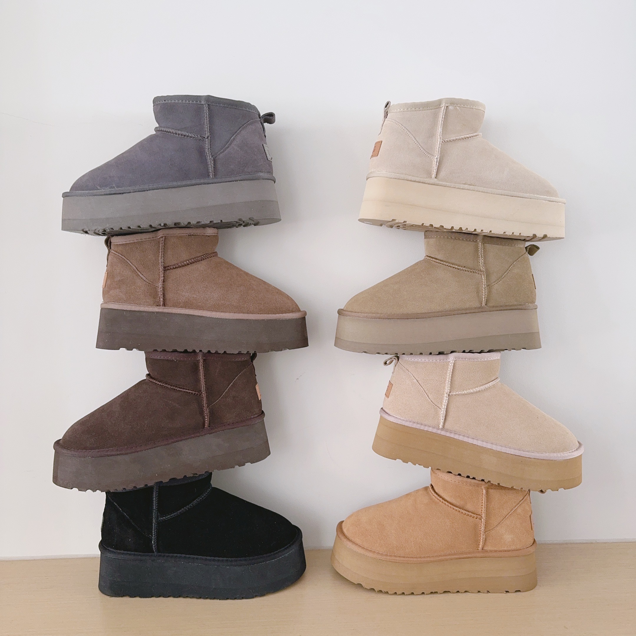 4413-49.99-UGG gallery
