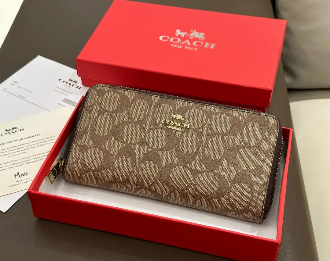 4424-79-coach gallery