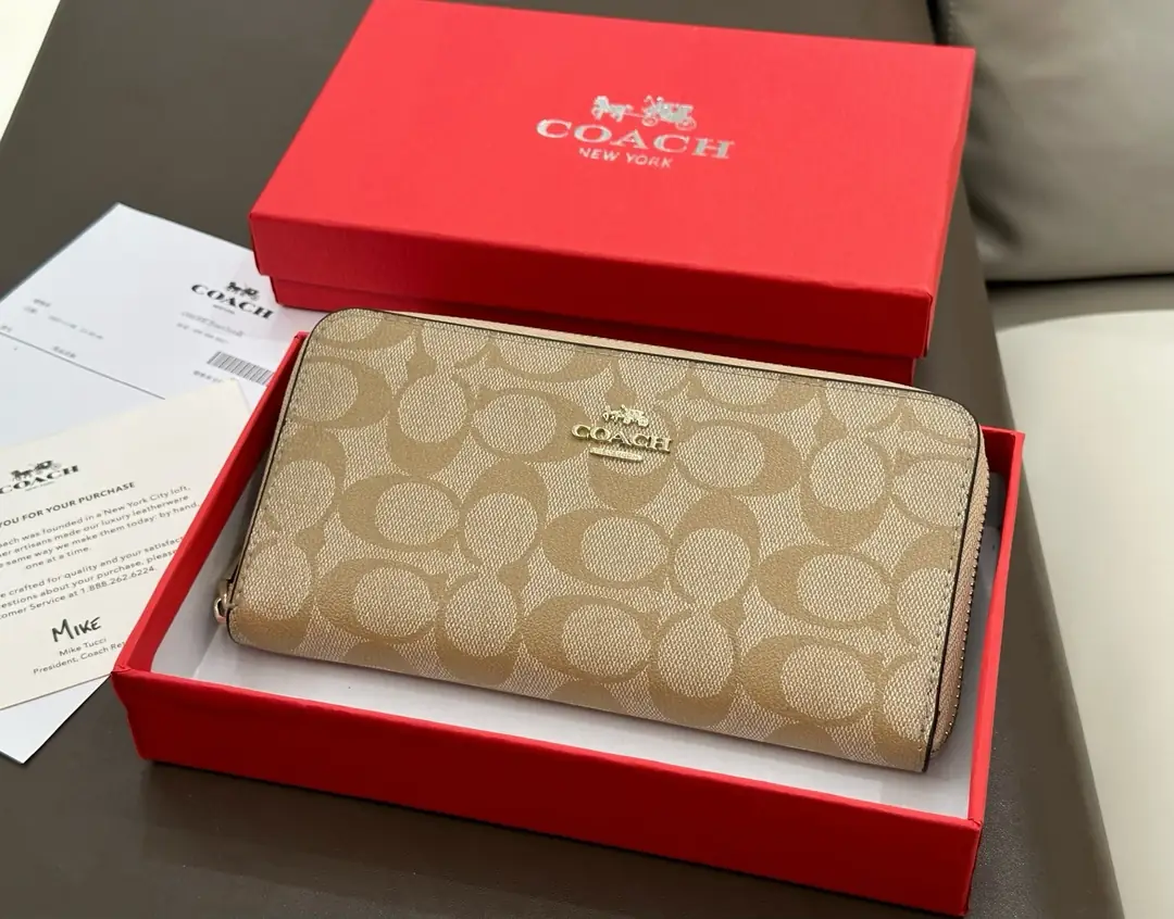 4424-79-coach gallery