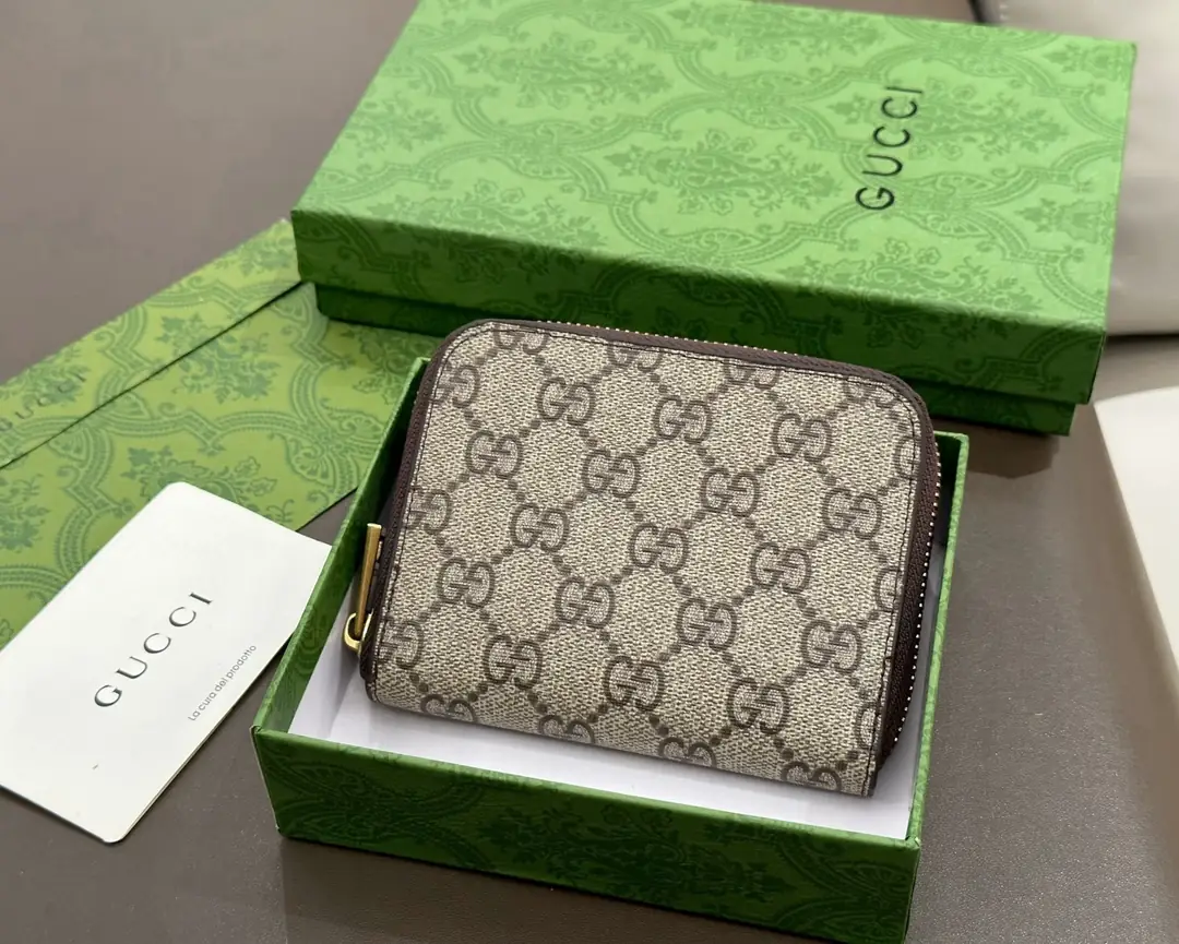 4425-79-GUCCI gallery